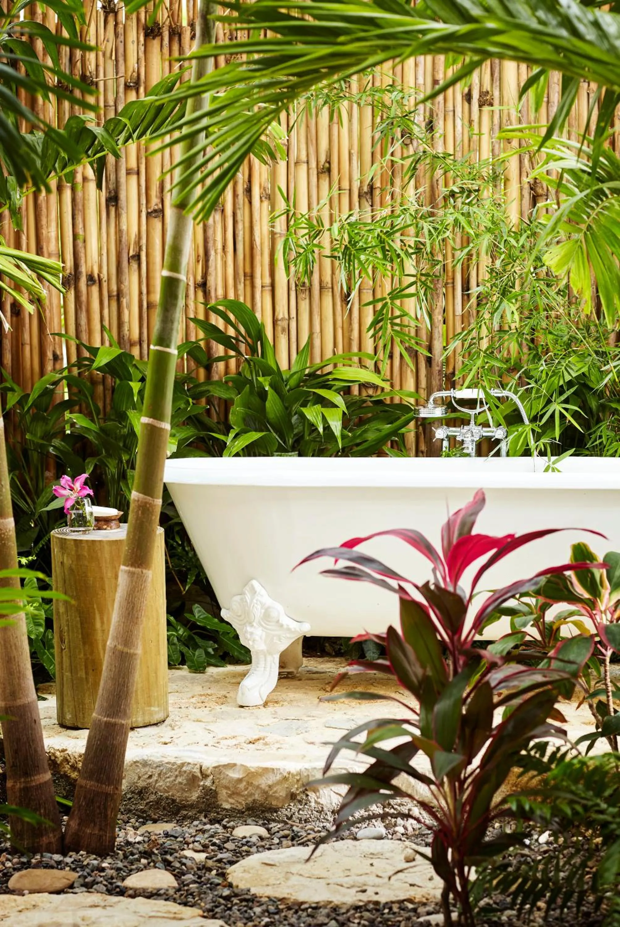 Area and facilities in GoldenEye