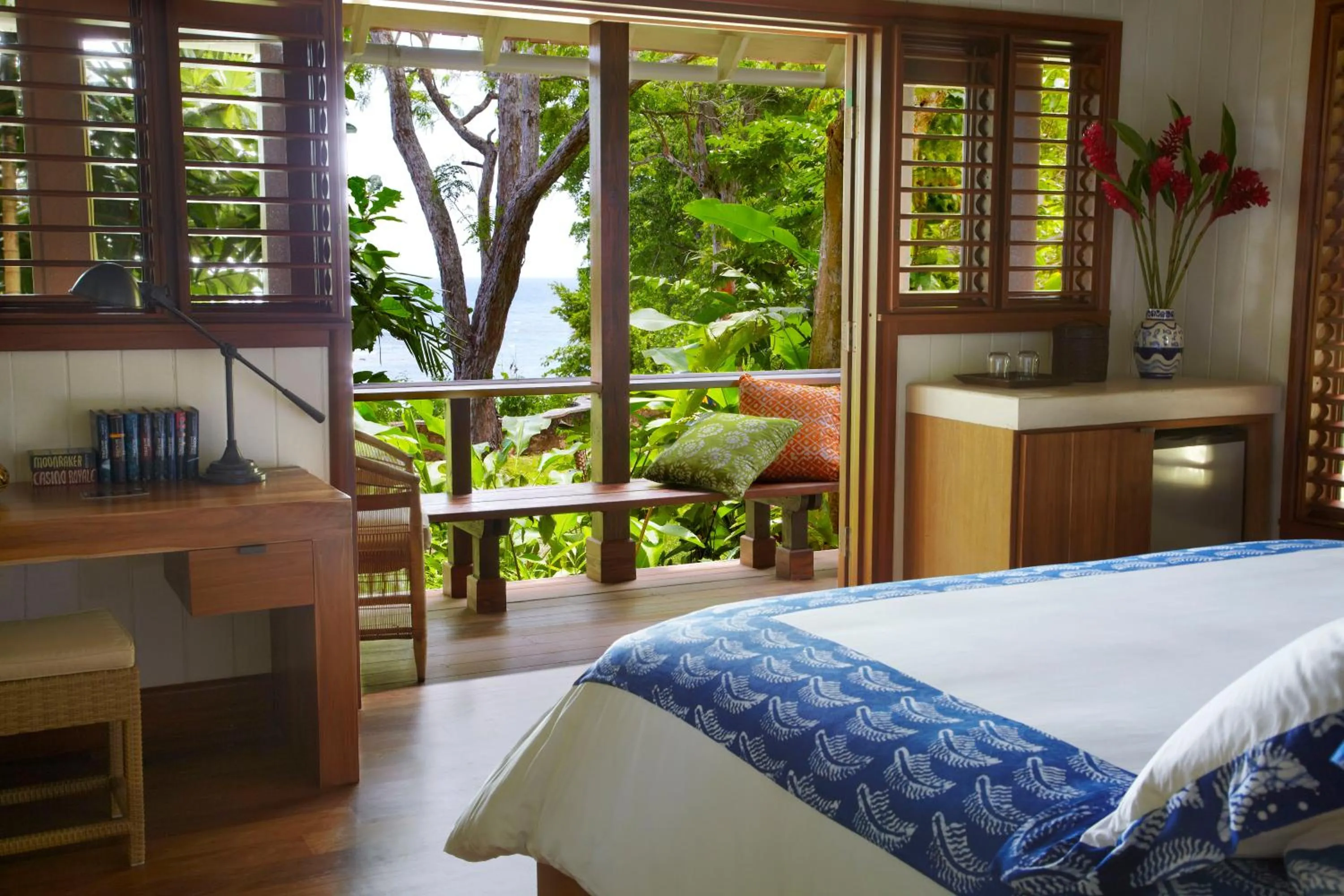 Bedroom, Bed in GoldenEye