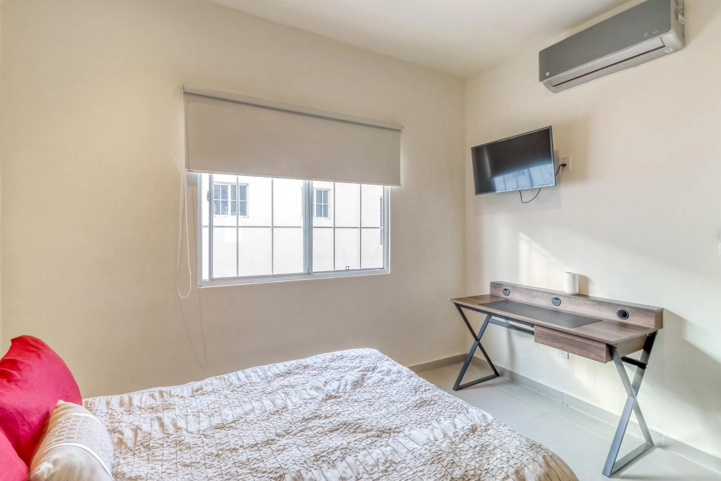 Bed in Selvanova Coto 4B, Villa Flamingos 437F