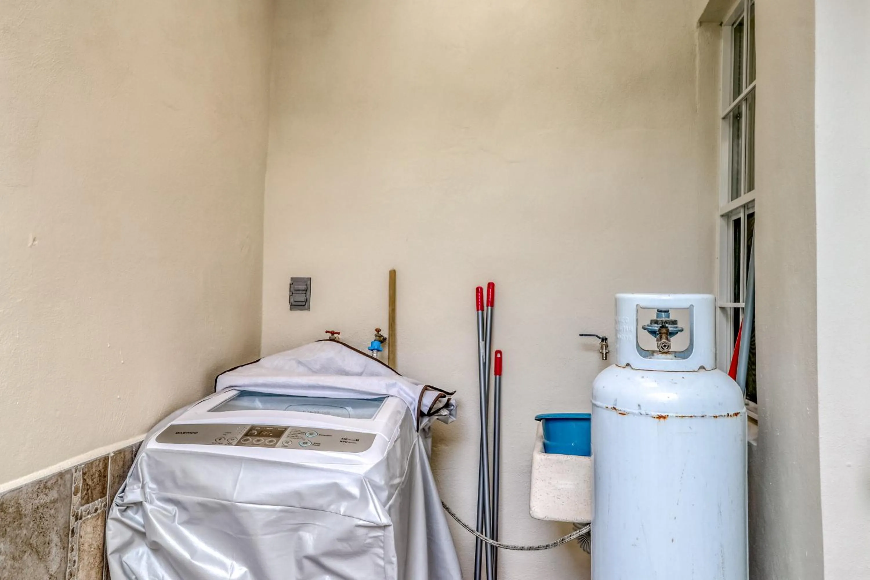 Selvanova Coto 4B, Villa Flamingos 437F