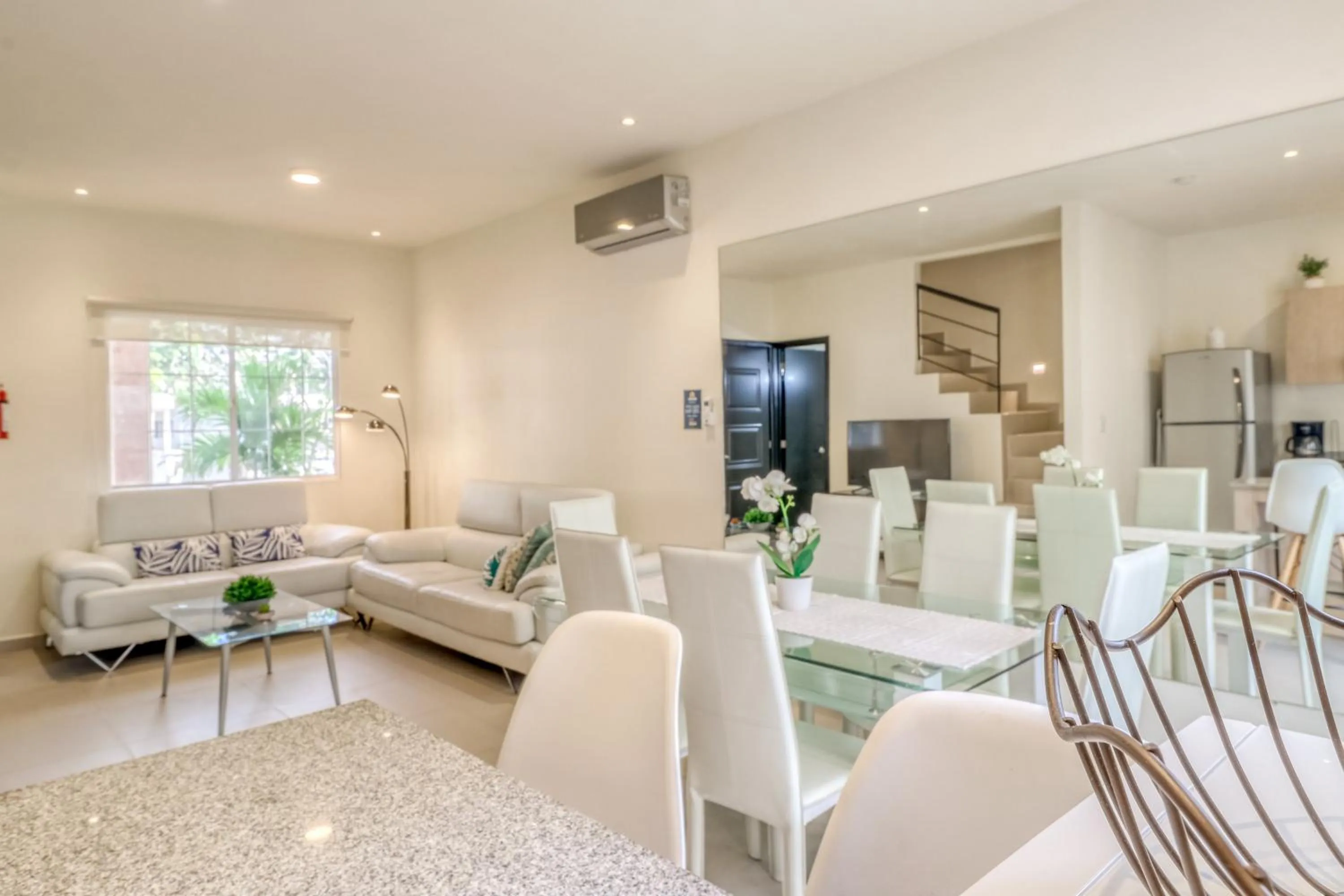 Selvanova Coto 4B, Villa Flamingos 437F