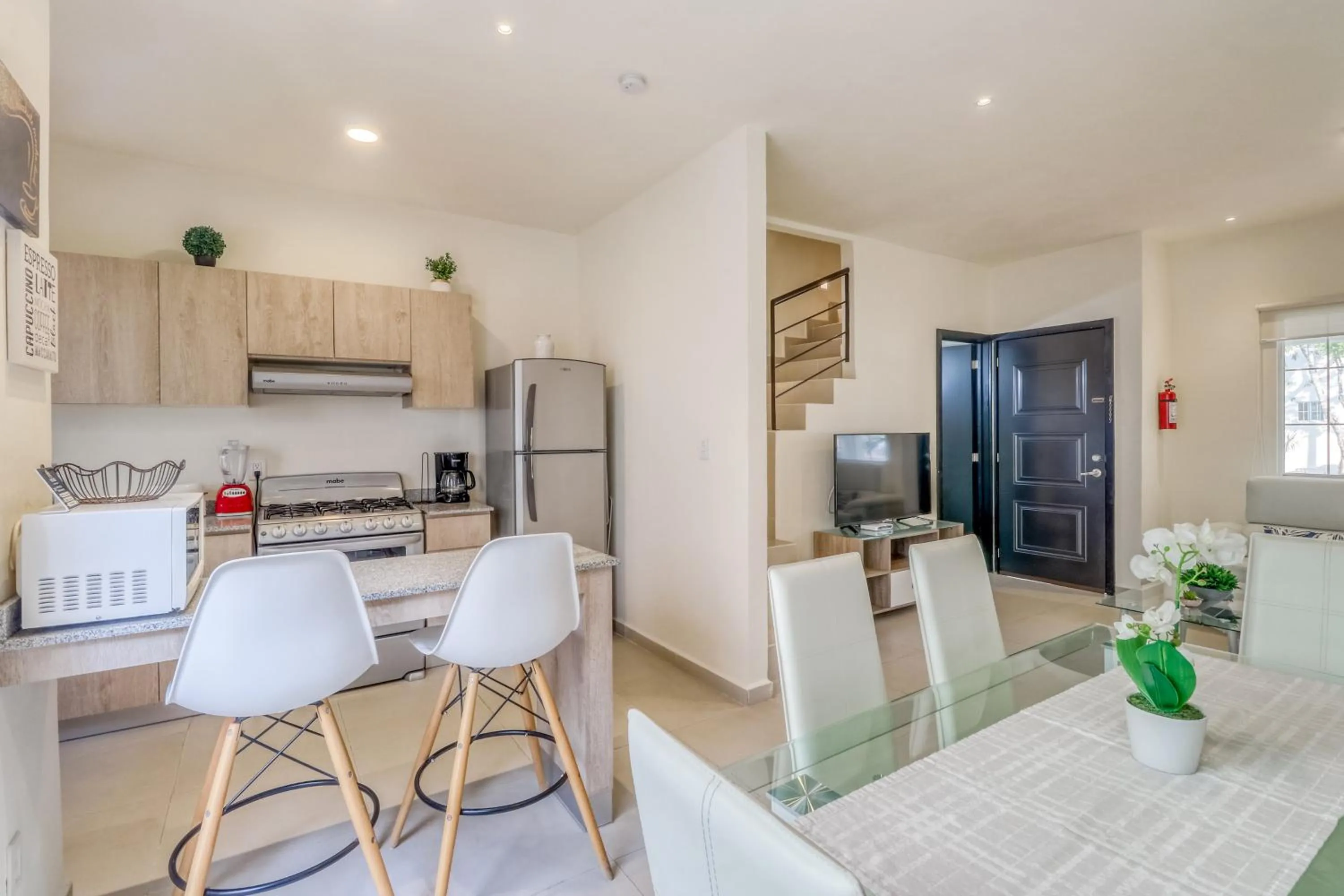 Selvanova Coto 4B, Villa Flamingos 437F