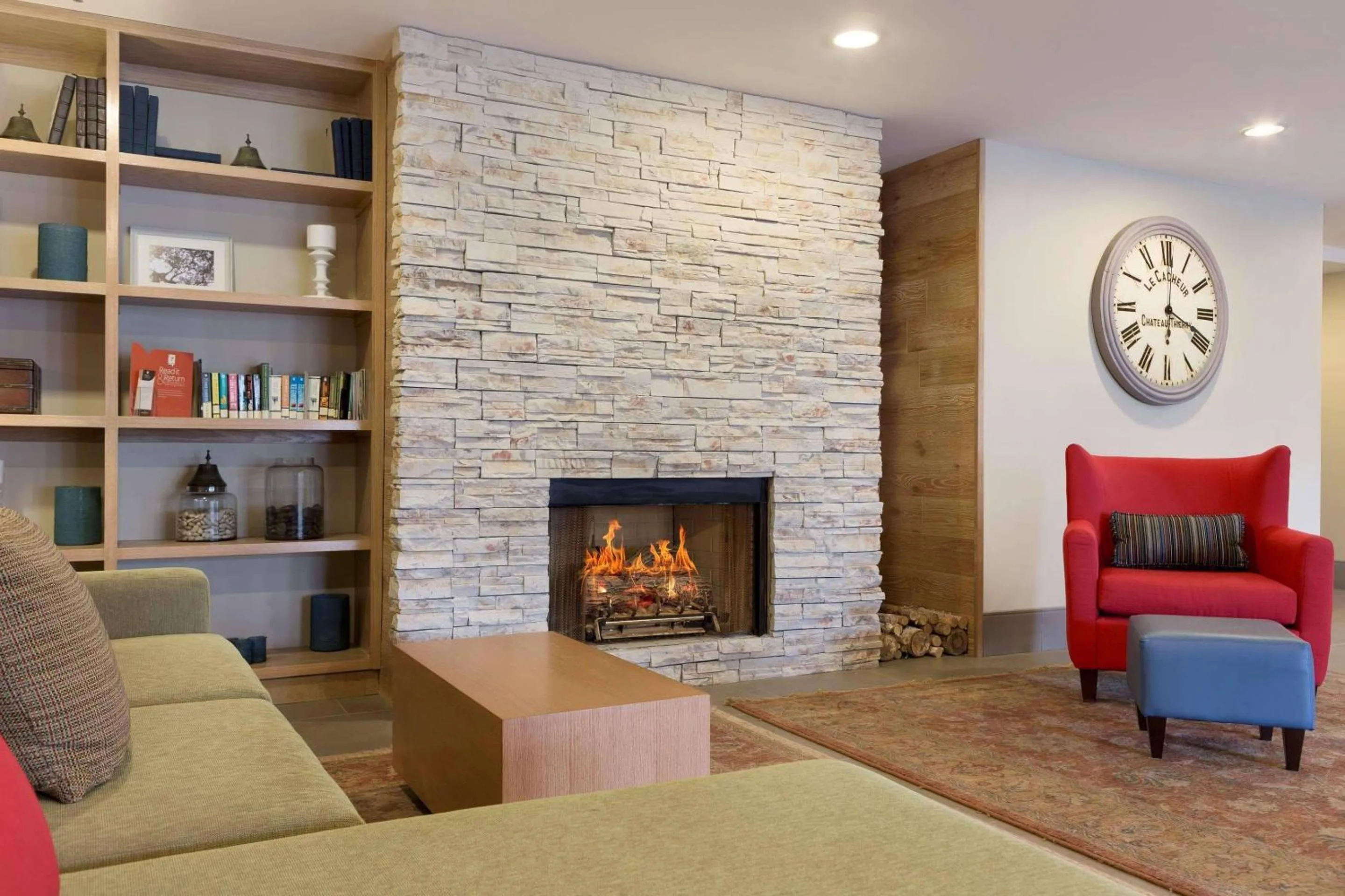 Lobby or reception in Country Inn & Suites by Radisson, Jackson, TN