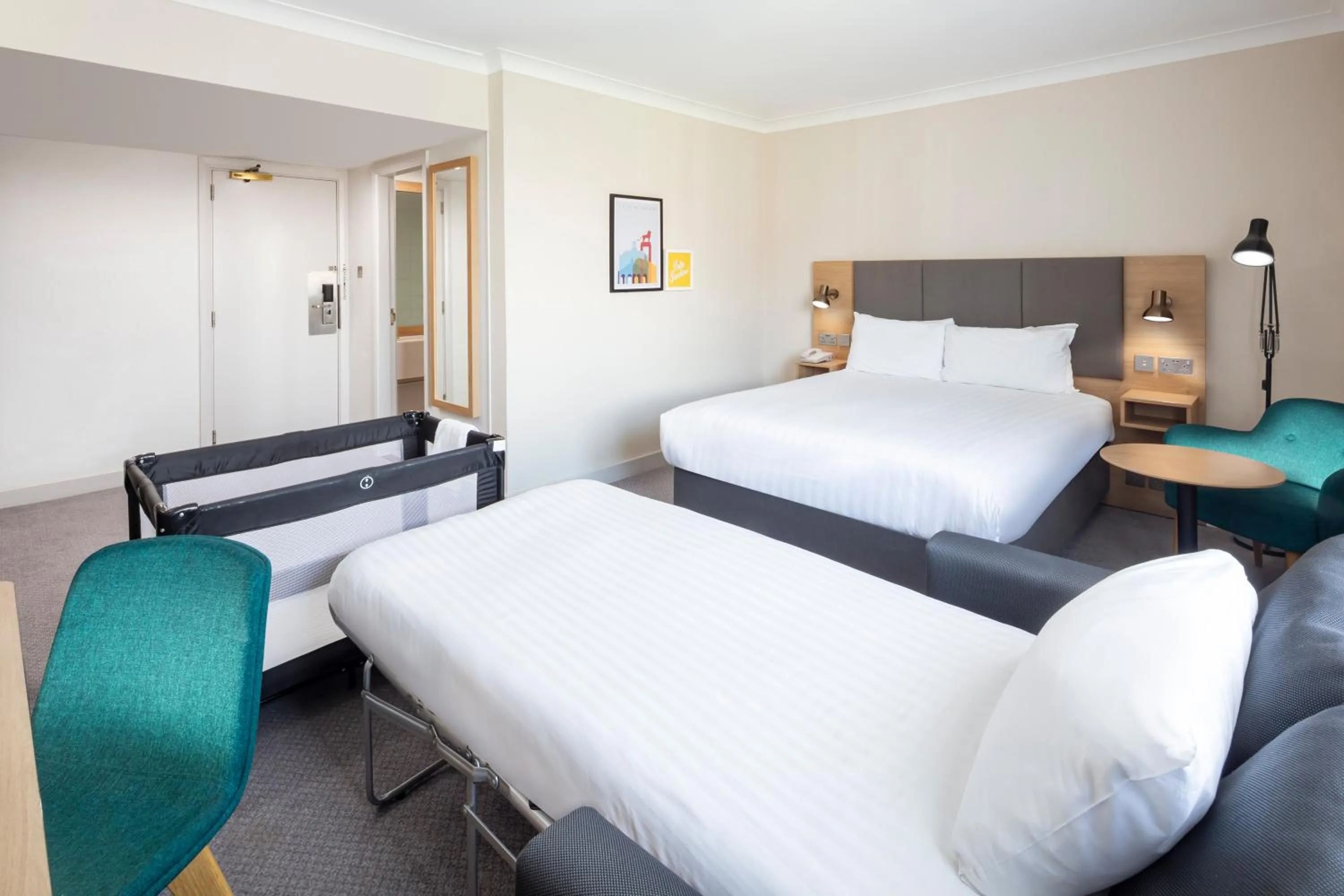 Bedroom, Bed in Holiday Inn High Wycombe M40, Jct.4 by IHG