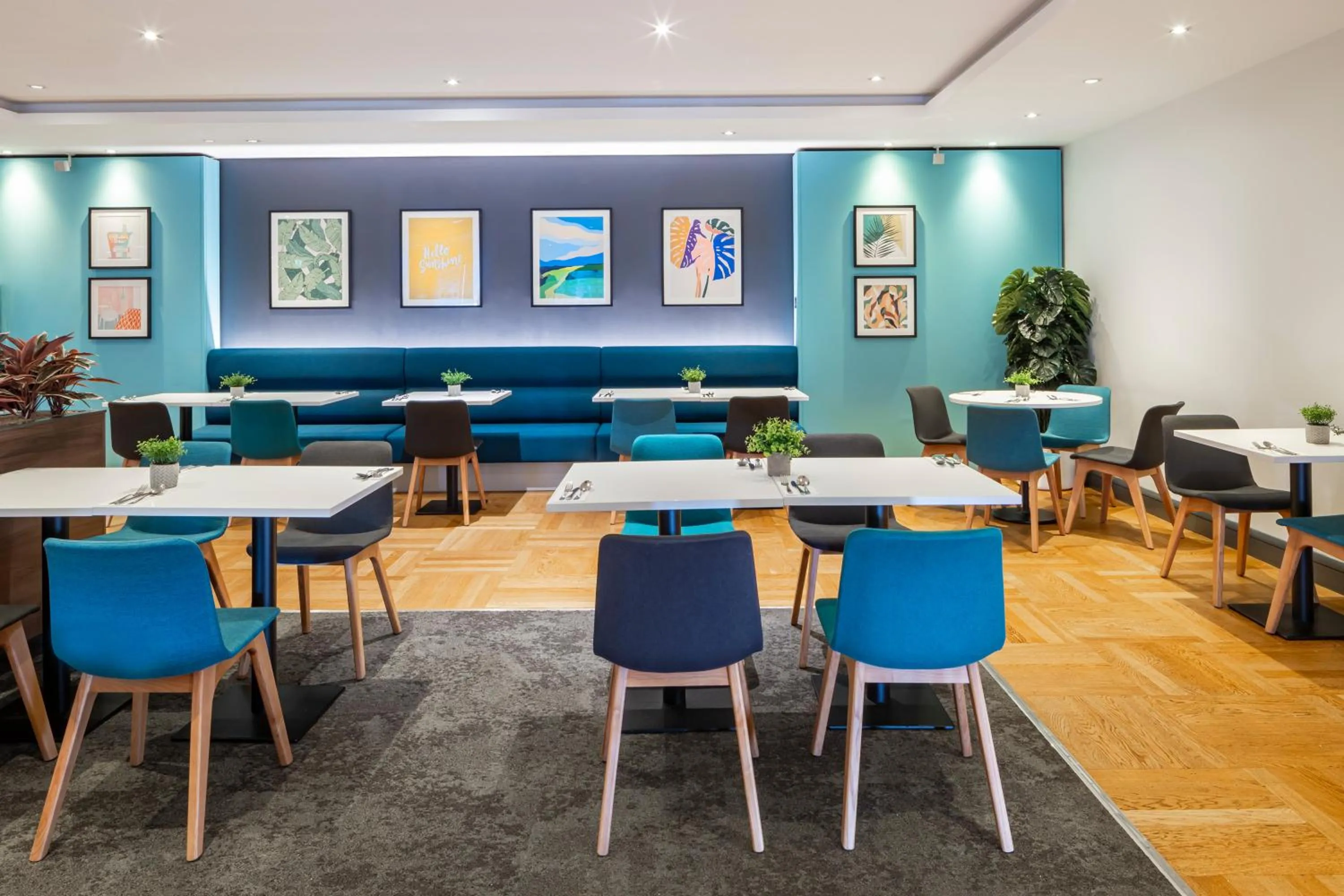 Restaurant/places to eat in Holiday Inn High Wycombe M40, Jct.4 by IHG