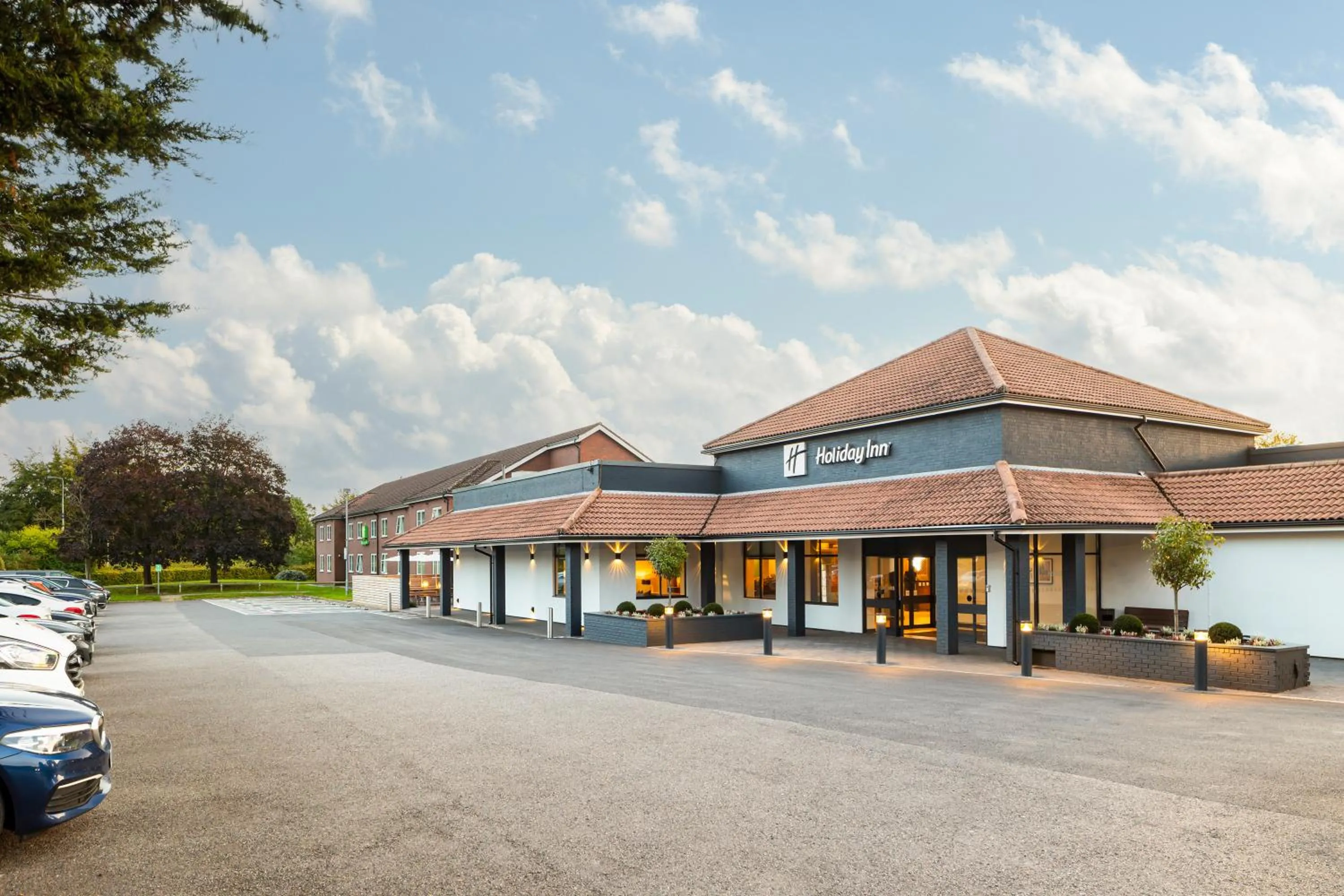 Property building in Holiday Inn High Wycombe M40, Jct.4 by IHG