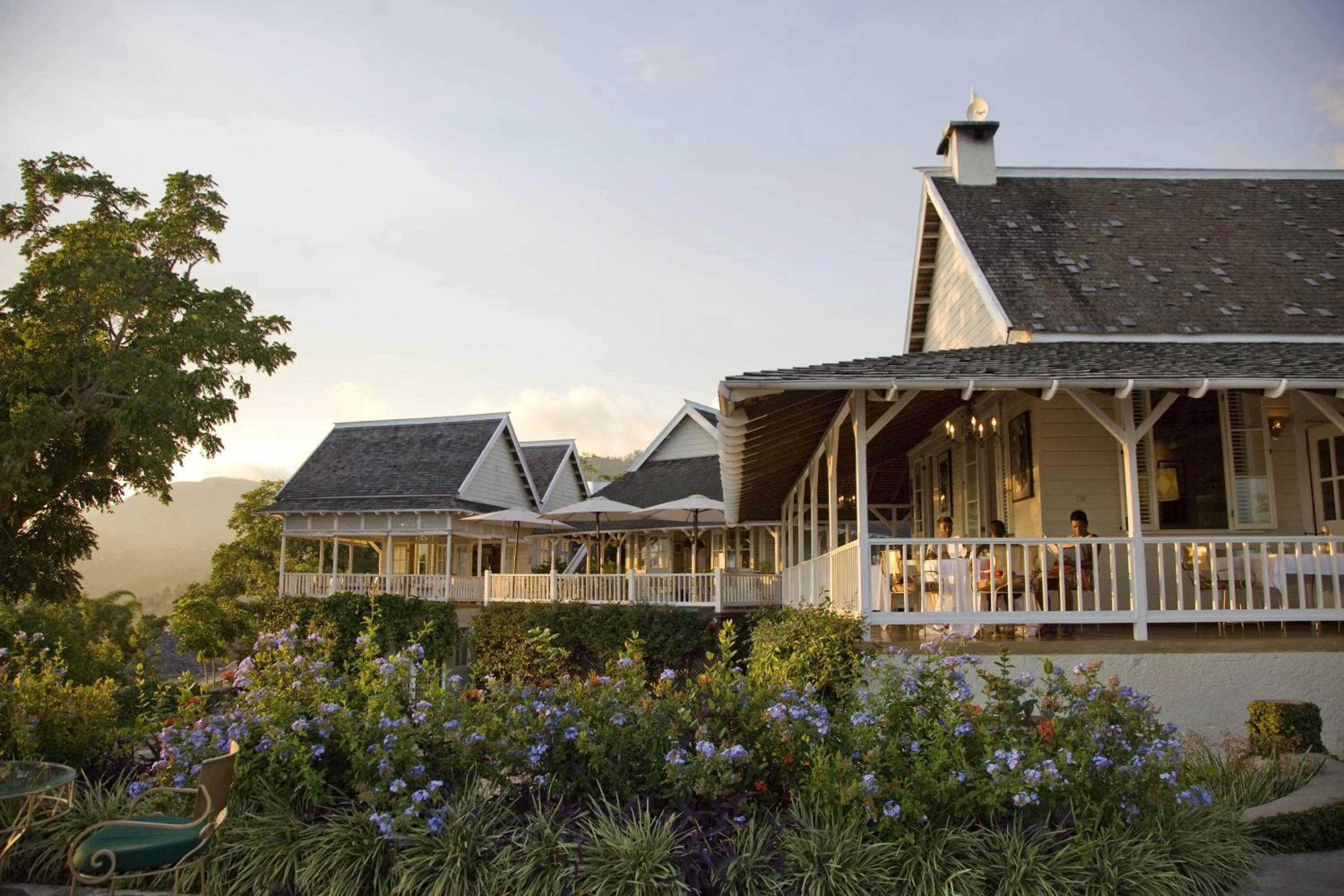 Restaurant/places to eat in Strawberry Hill