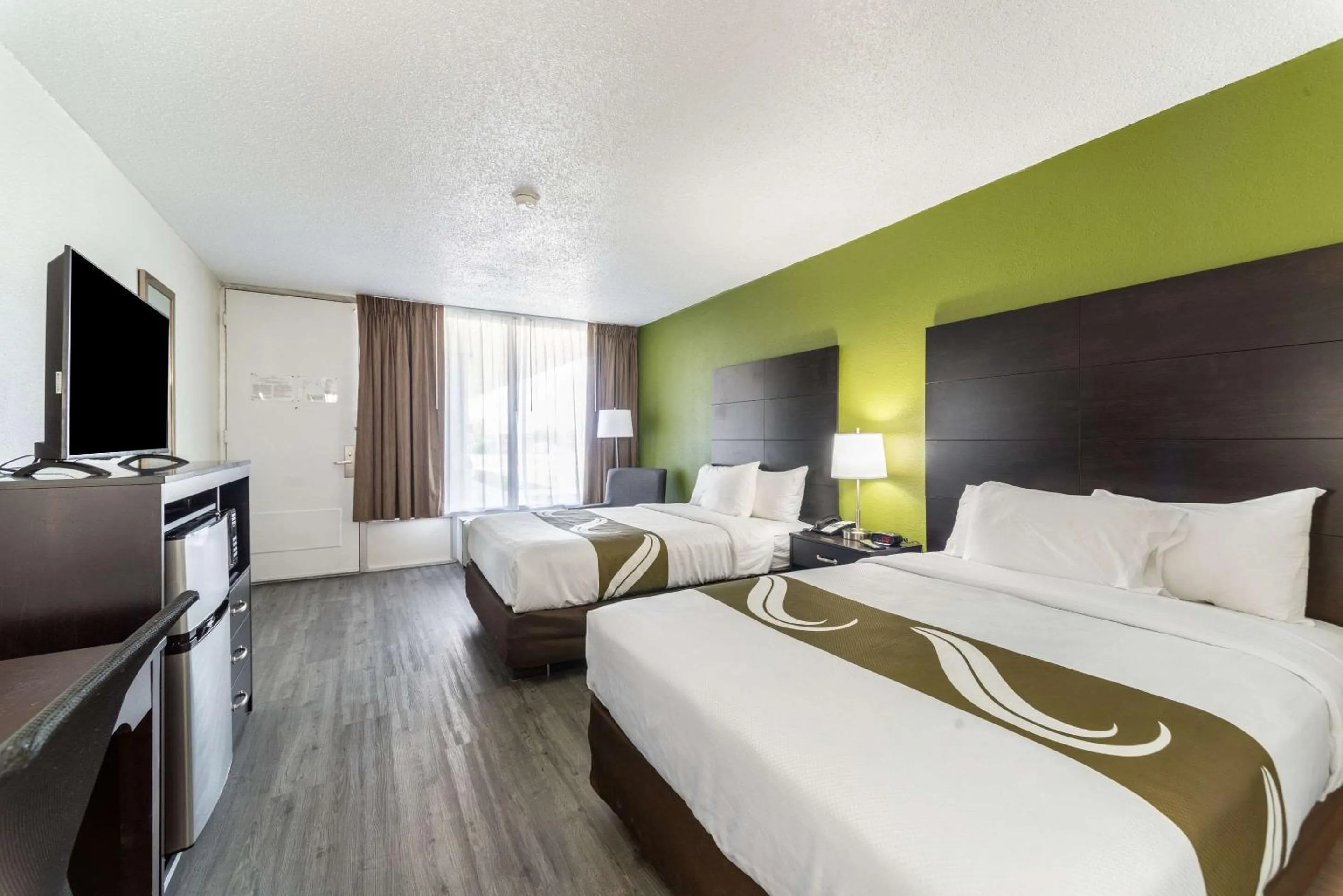 Bedroom, Bed in Quality Inn & Suites Vandalia near I-70 and Hwy 51