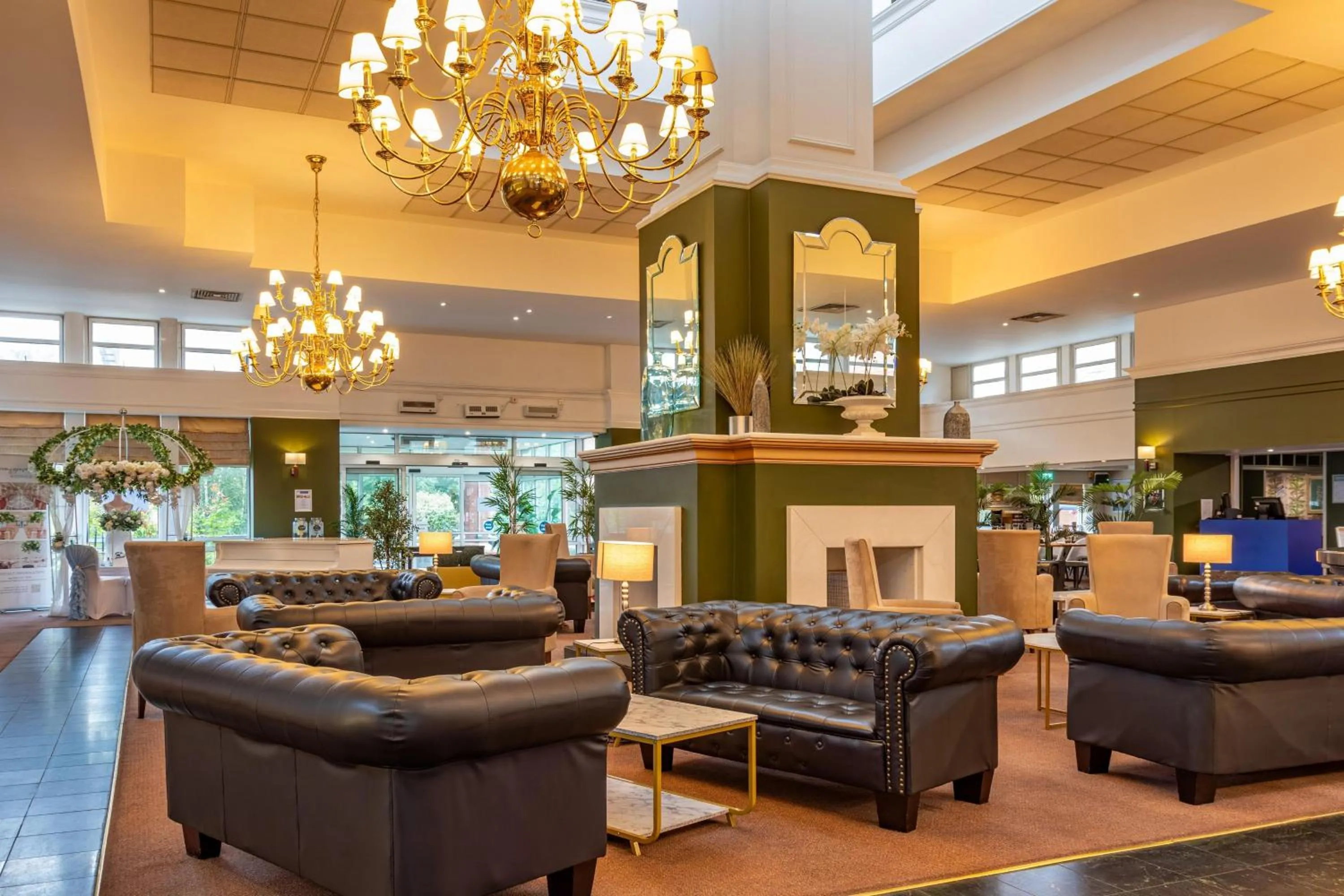 Lobby or reception in Bromsgrove Hotel