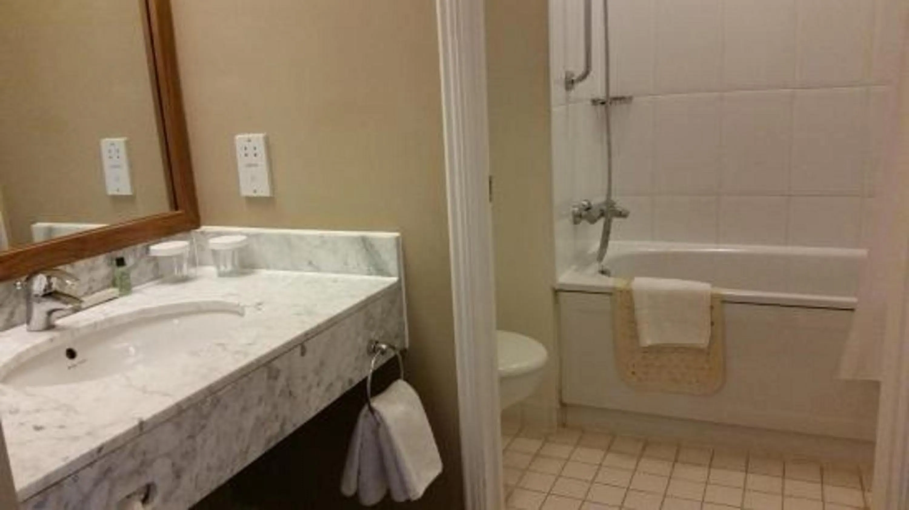 Bathroom in Bromsgrove Hotel