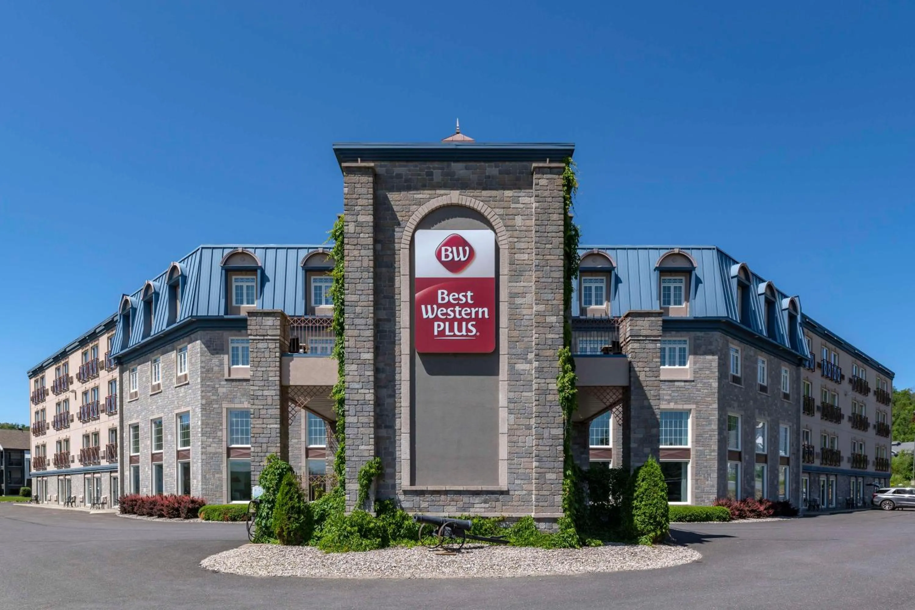 Property building in Best Western Plus Edmundston