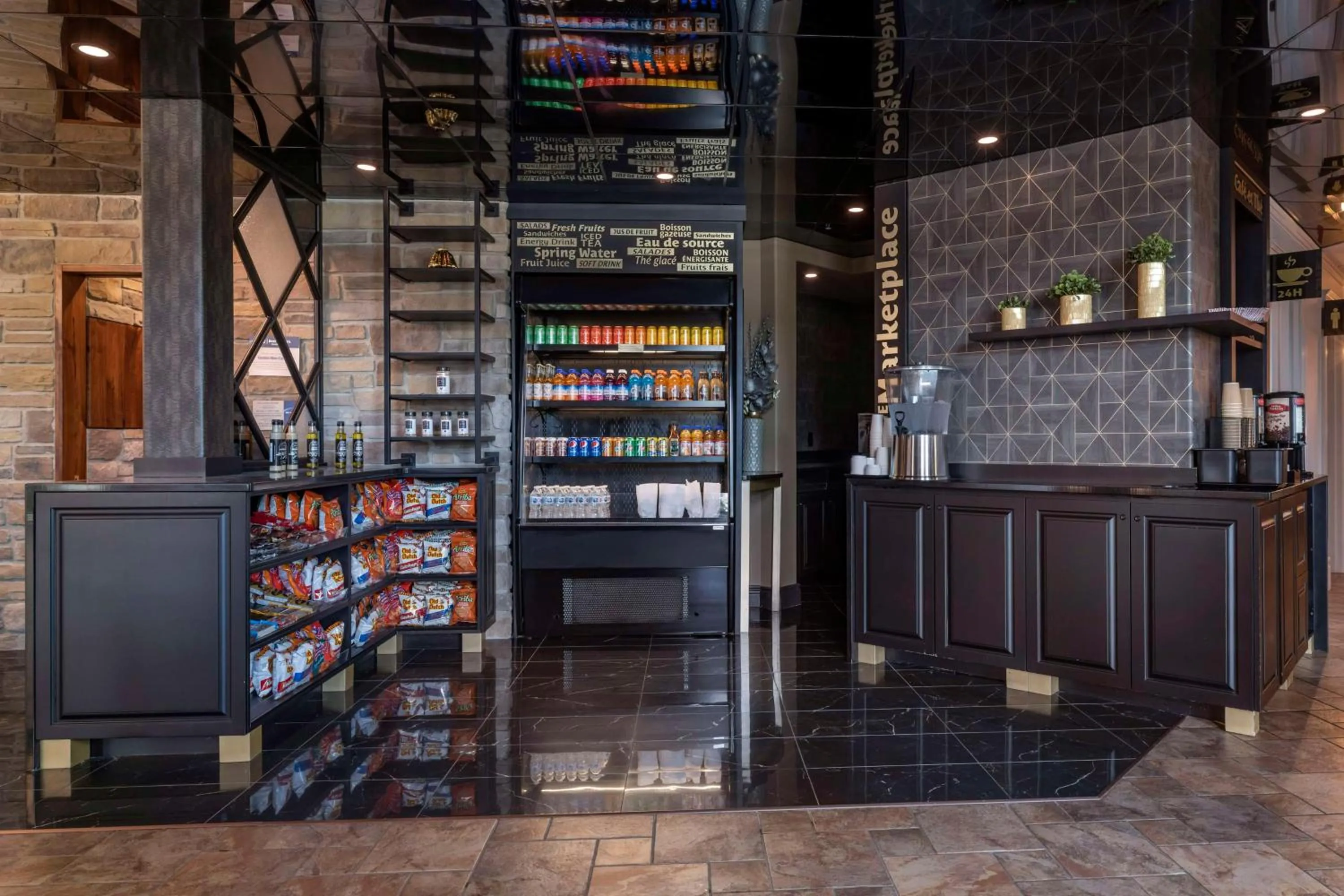 Lobby or reception in Best Western Plus Edmundston