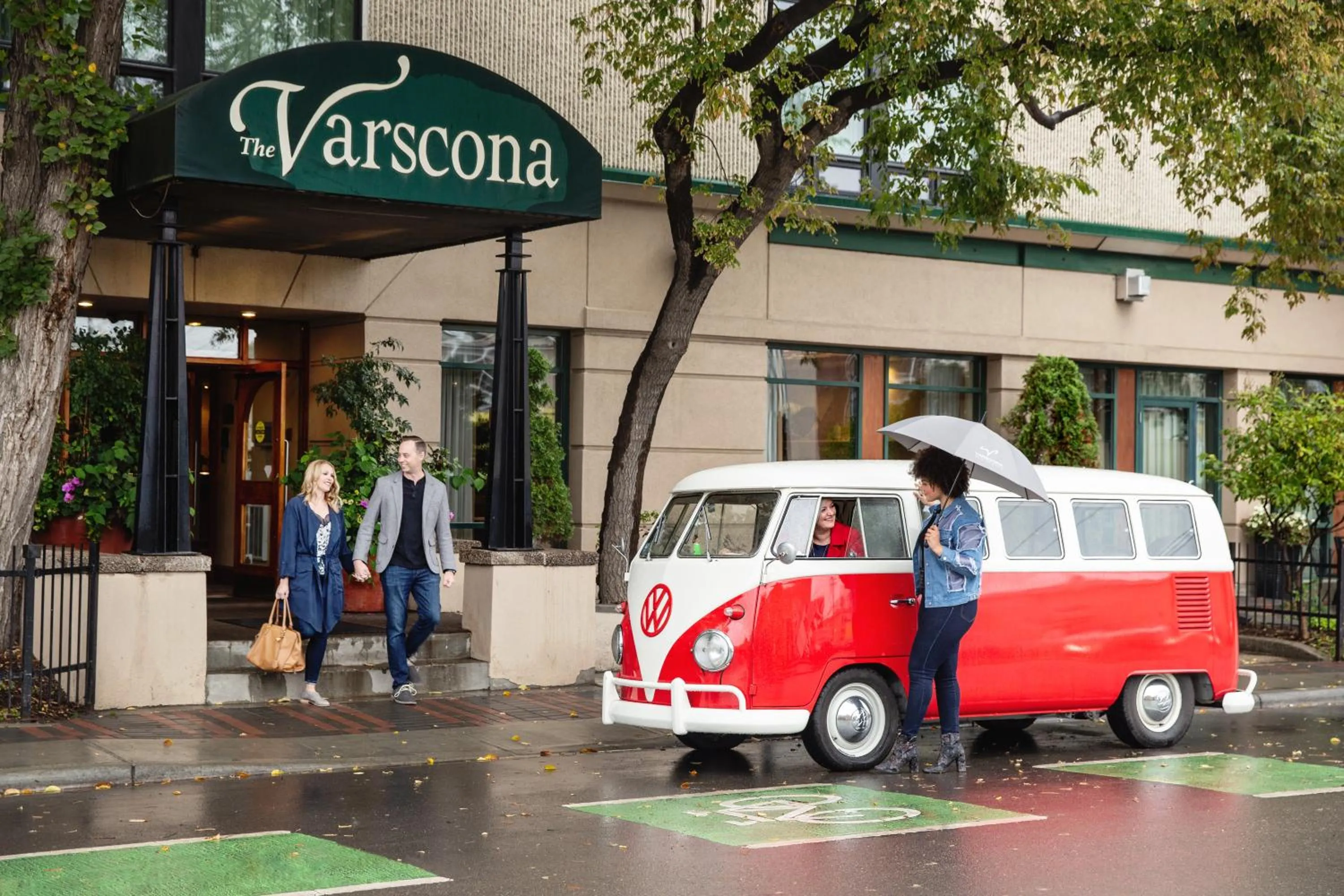 Facade/entrance in Varscona Hotel on Whyte
