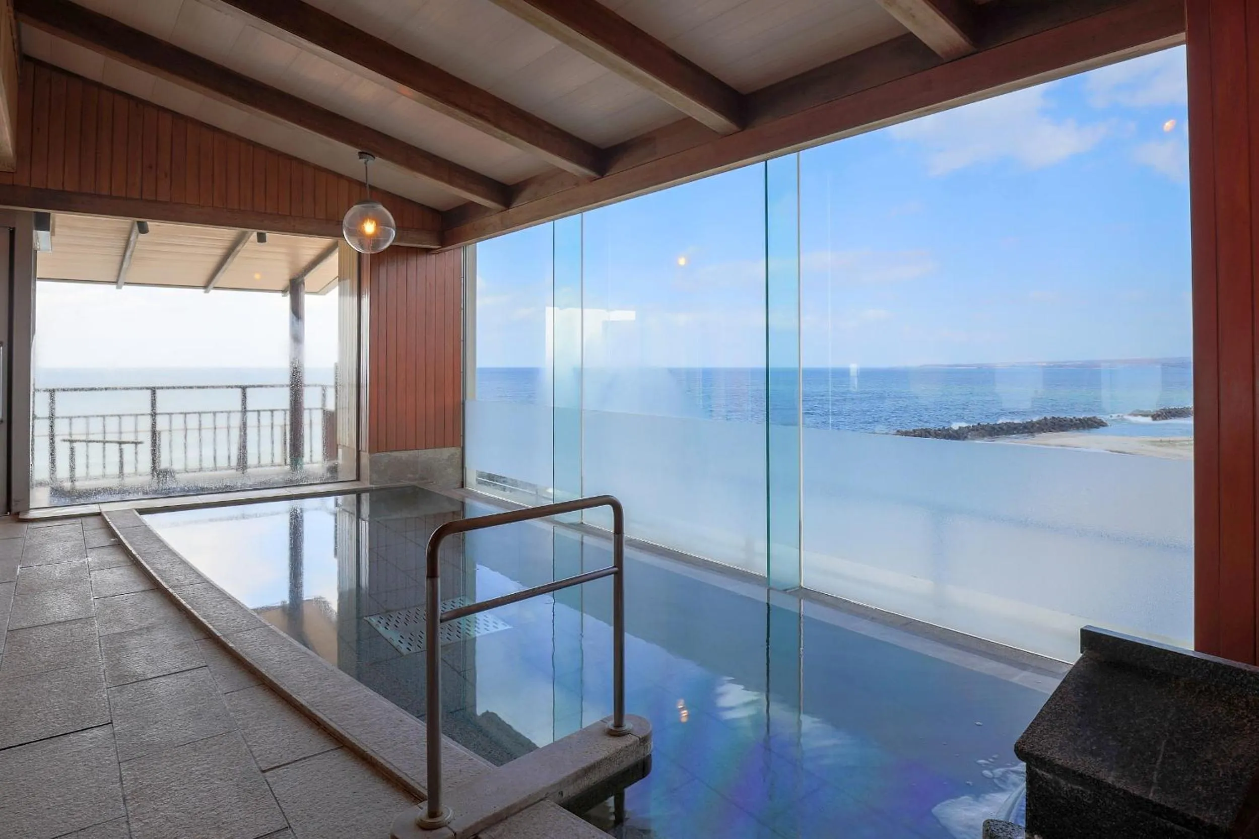 Public Bath in Kaike Shogetsu