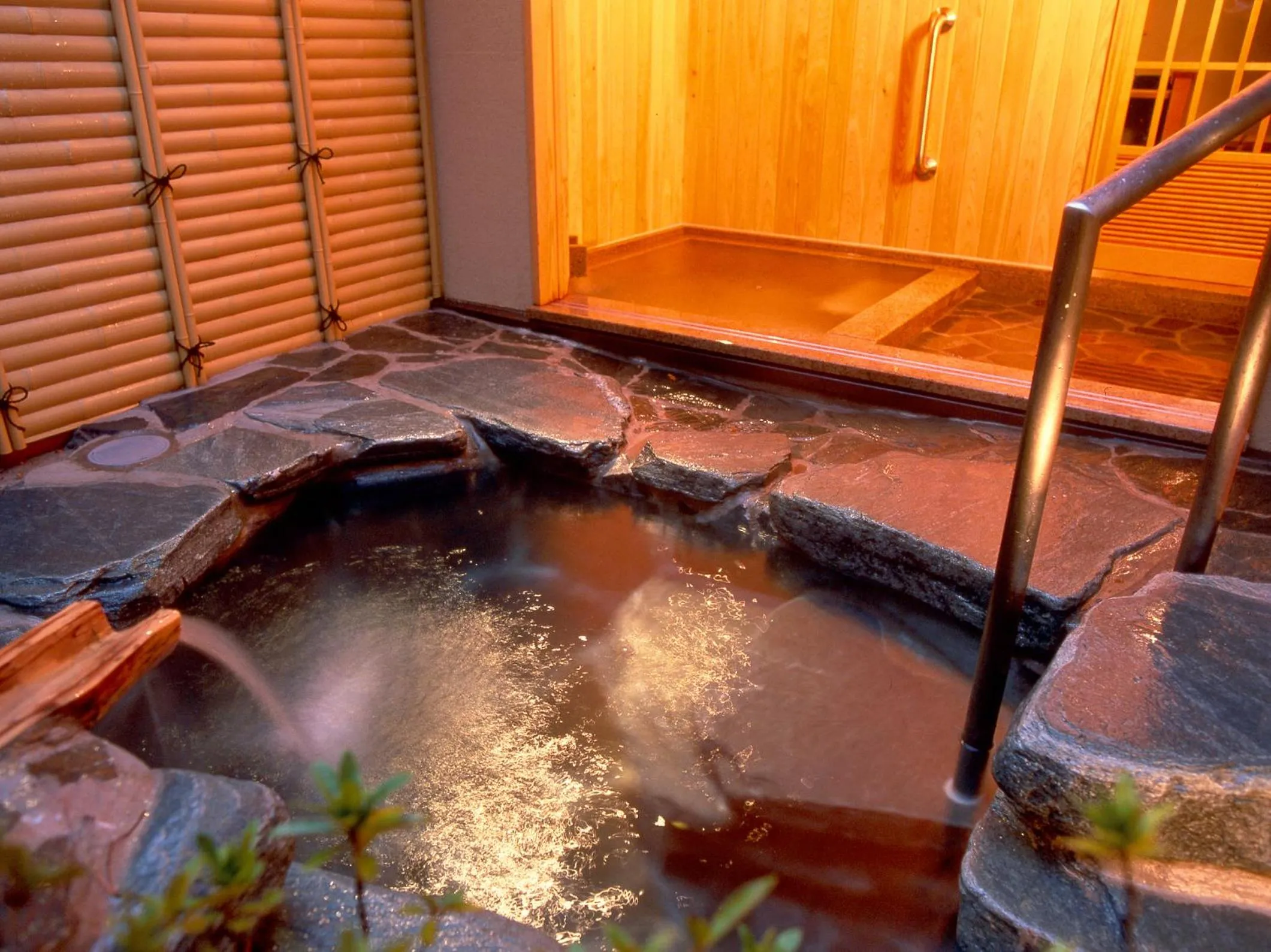 Hot Spring Bath in Kaike Shogetsu