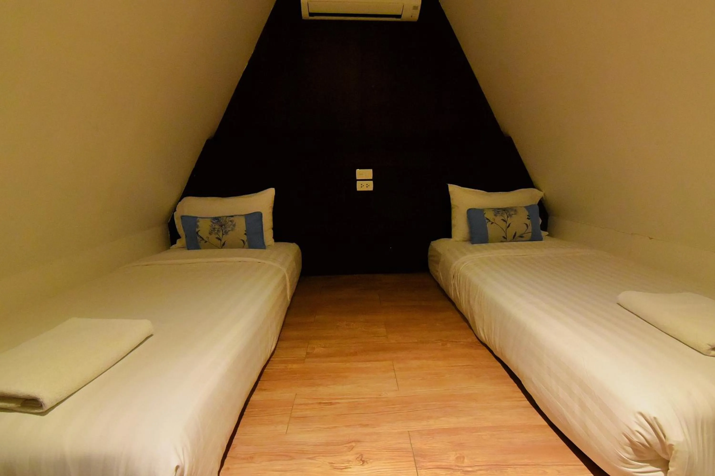 Bed in Suan Sai Yok Resort