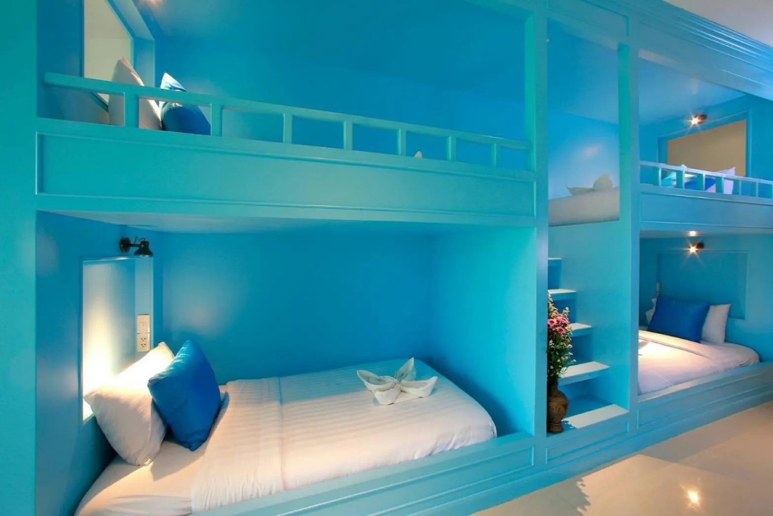 Photo of the whole room, Bed in Suan Sai Yok Resort