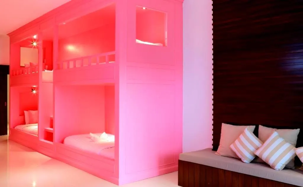 Photo of the whole room, Bed in Suan Sai Yok Resort