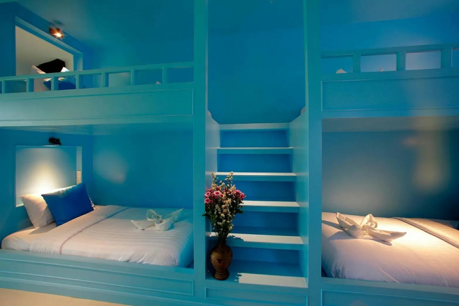 Decorative detail, Bed in Suan Sai Yok Resort