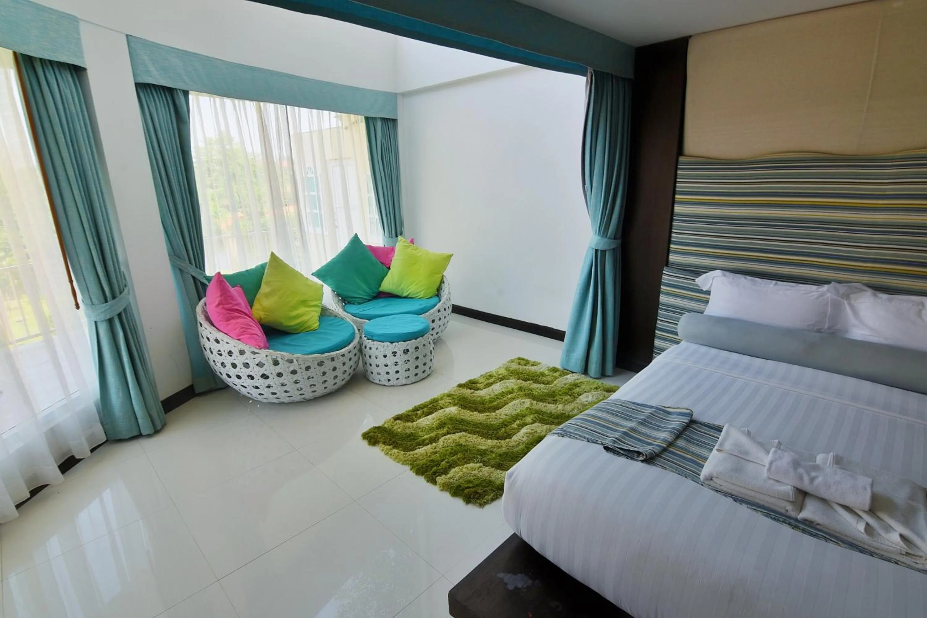 Photo of the whole room, Bed in Suan Sai Yok Resort