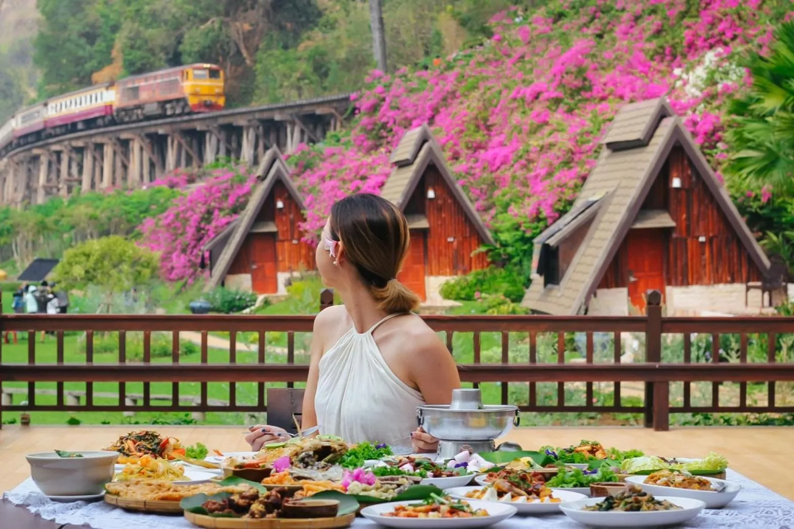 Restaurant/places to eat in Suan Sai Yok Resort