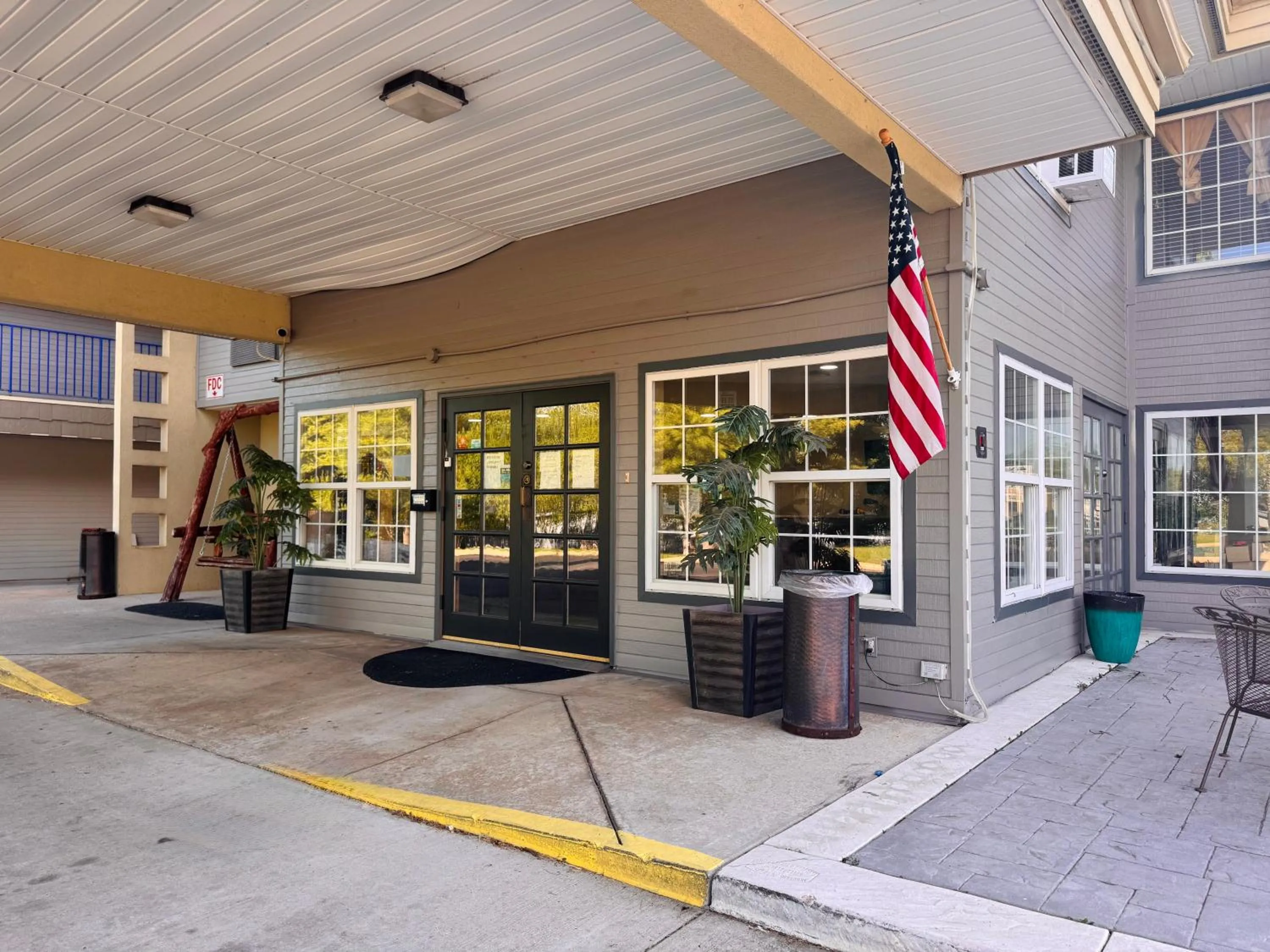 Facade/entrance in Wander Inn