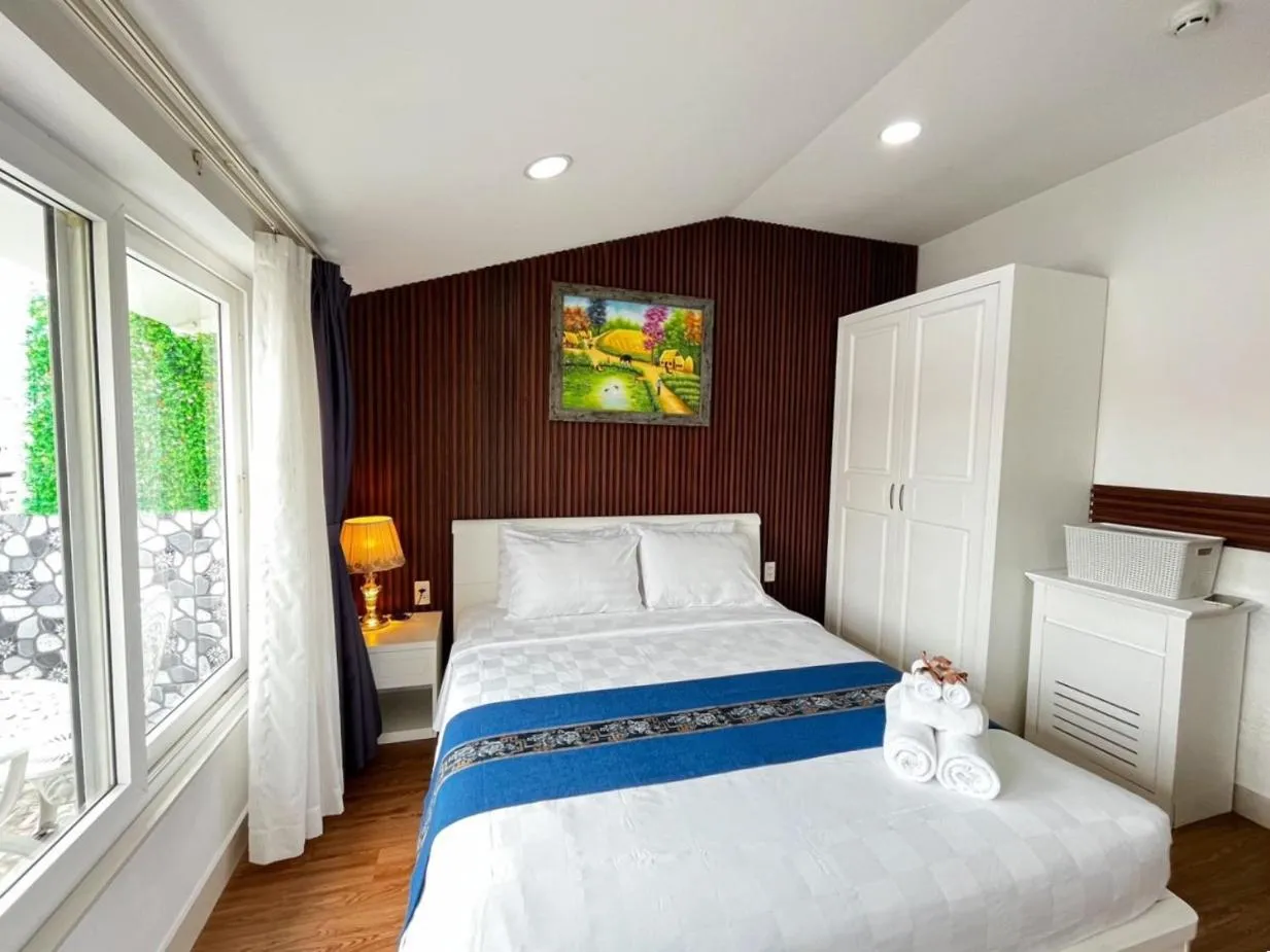 Bed in SABINA Residence - HCM