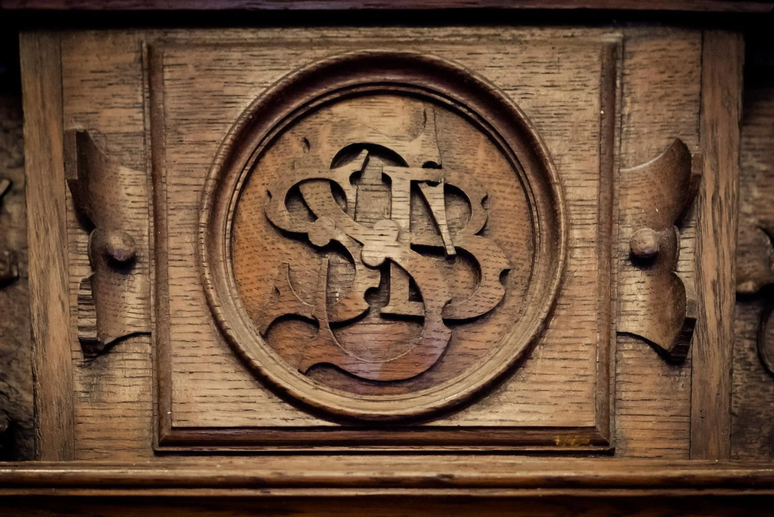 Logo/Certificate/Sign in Leopold Hotel