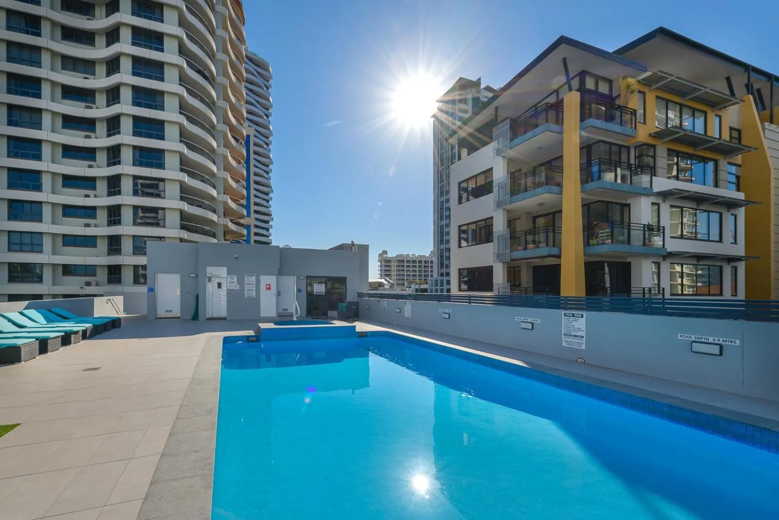 Swimming pool in Victoria Square Apartments