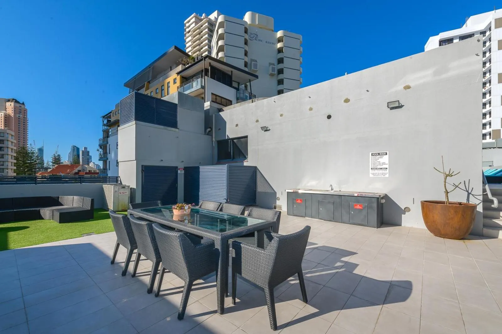 BBQ facilities in Victoria Square Apartments