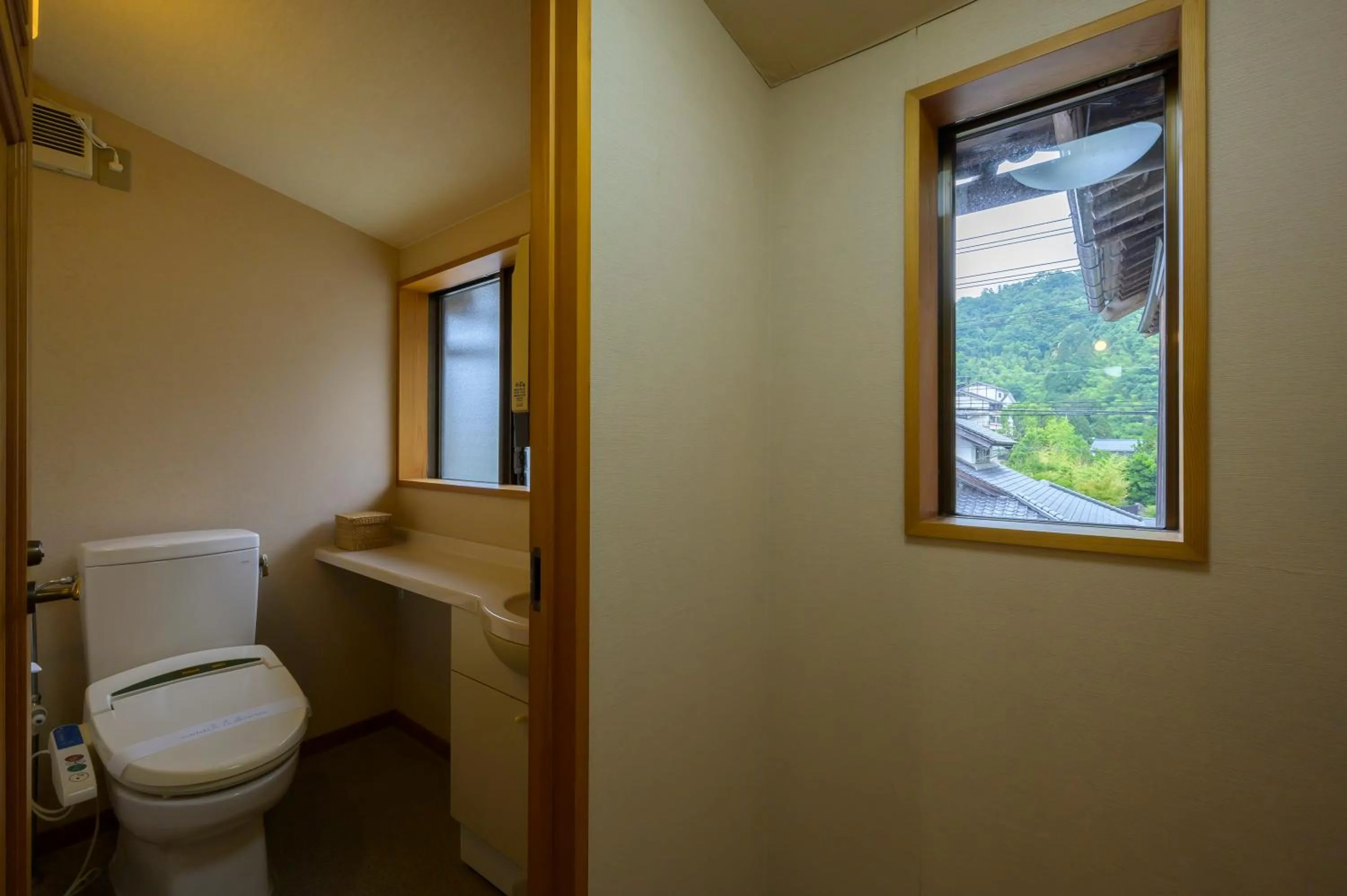 Toilet in Ryokan Ohashi