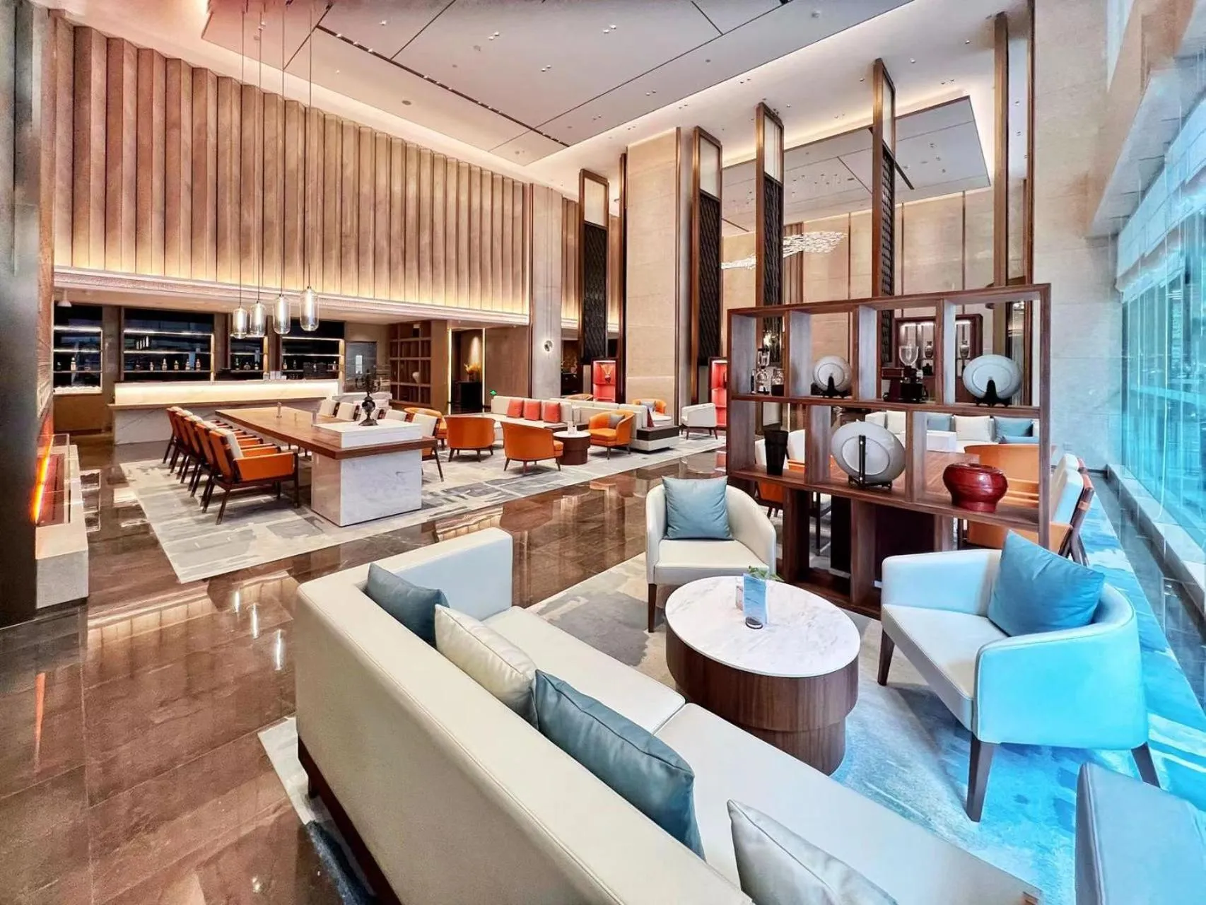 Lobby or reception in Landmark International Hotel