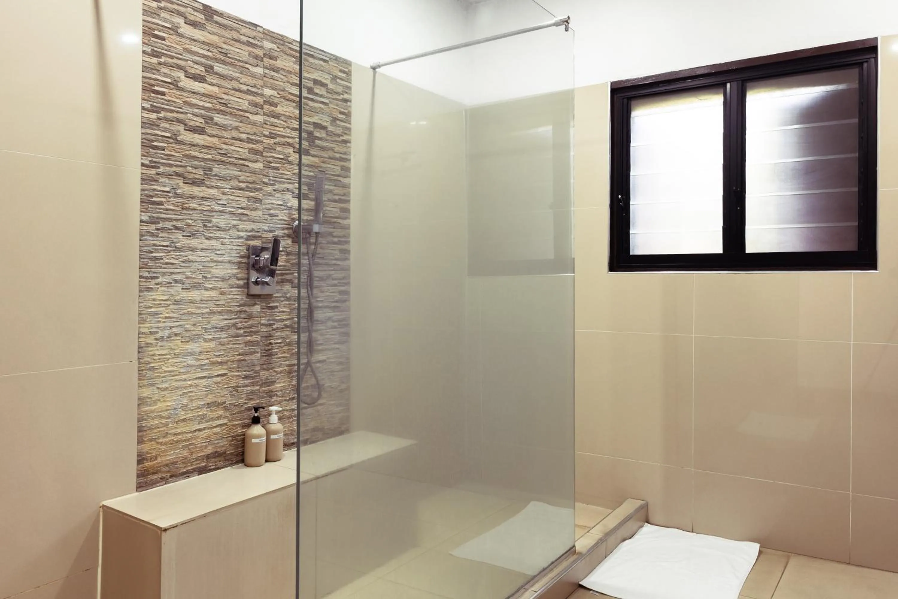 Shower in Fatumaru Lodge