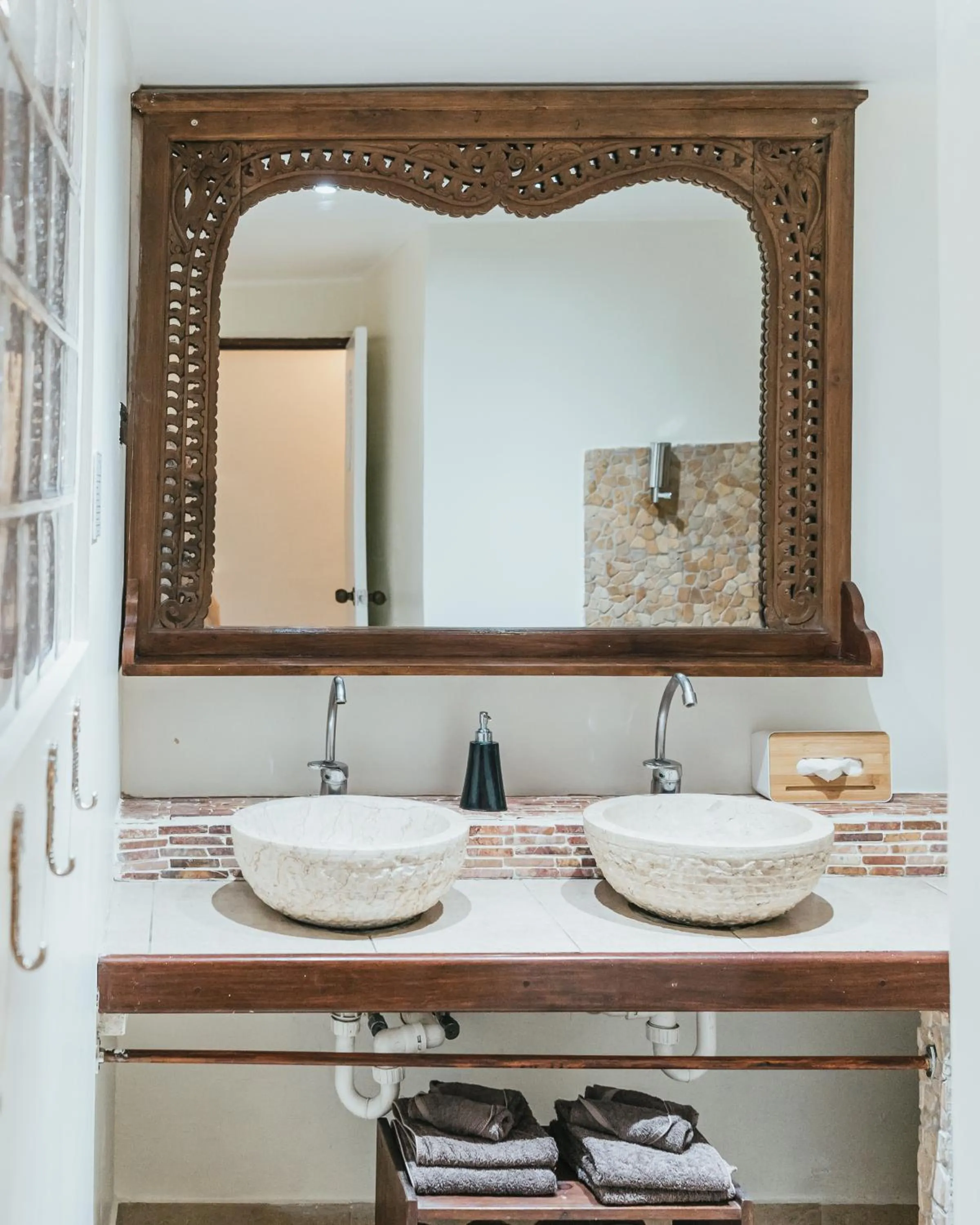 Bathroom in Fatumaru Lodge