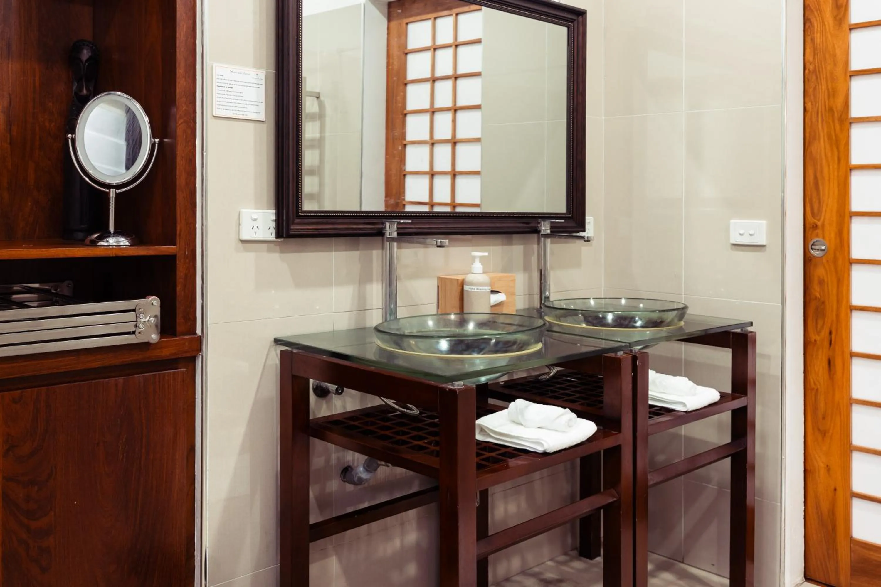 Bathroom in Fatumaru Lodge