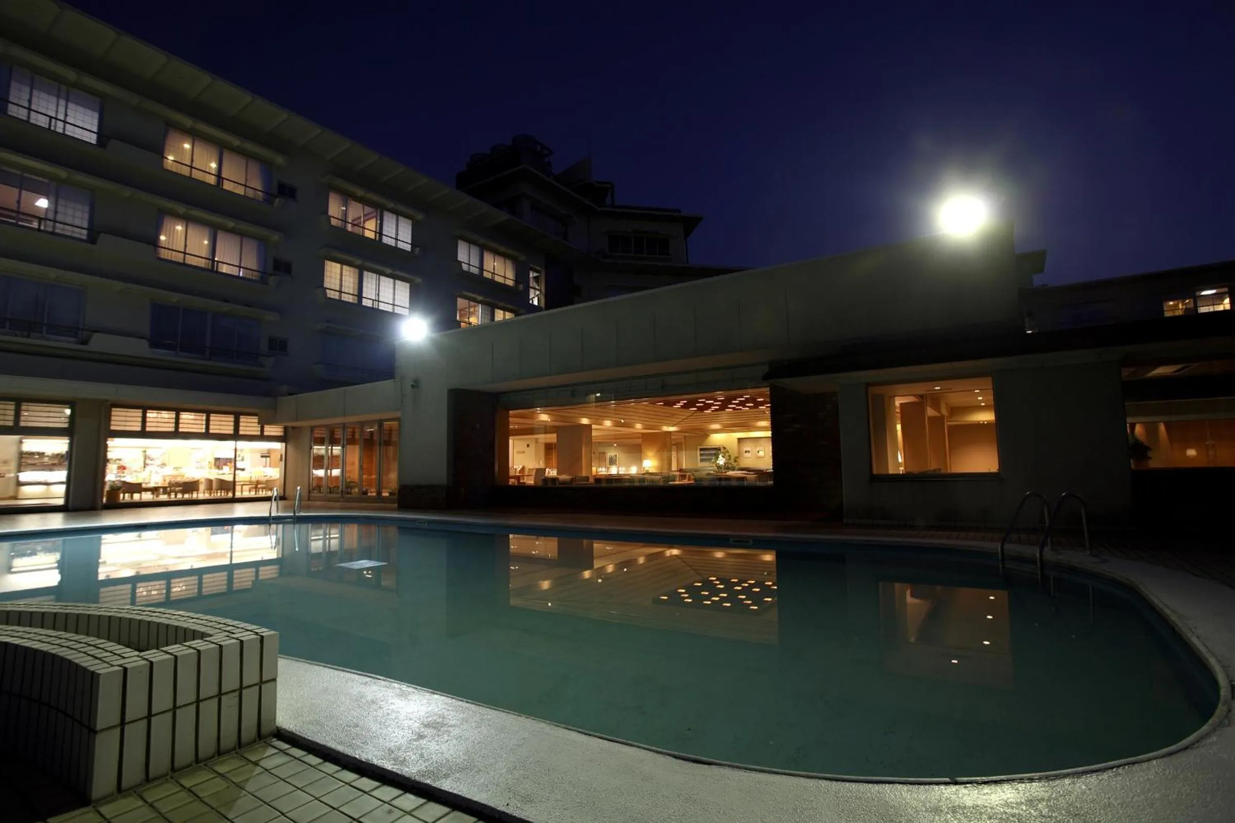 Swimming pool in Kaike Grand Hotel Tensui