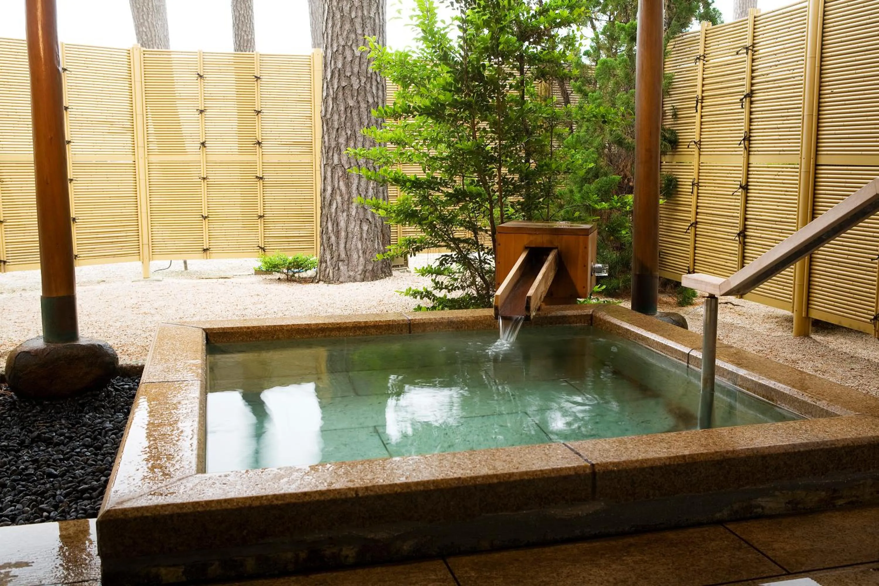 Spa and wellness centre/facilities in Kasuitei