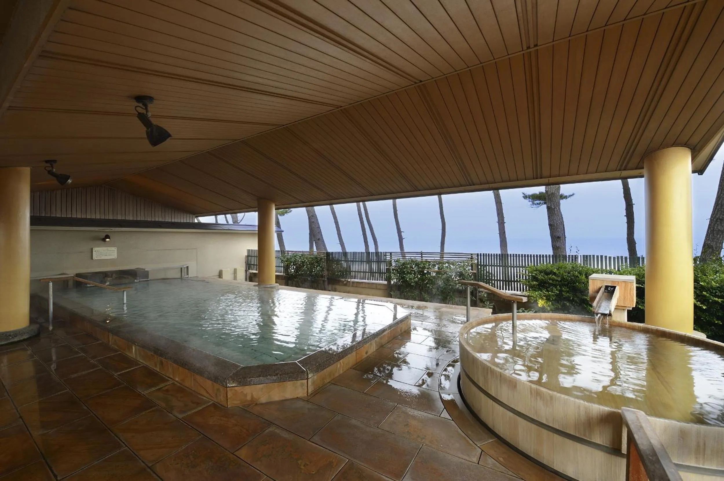 Open Air Bath in Kasuitei