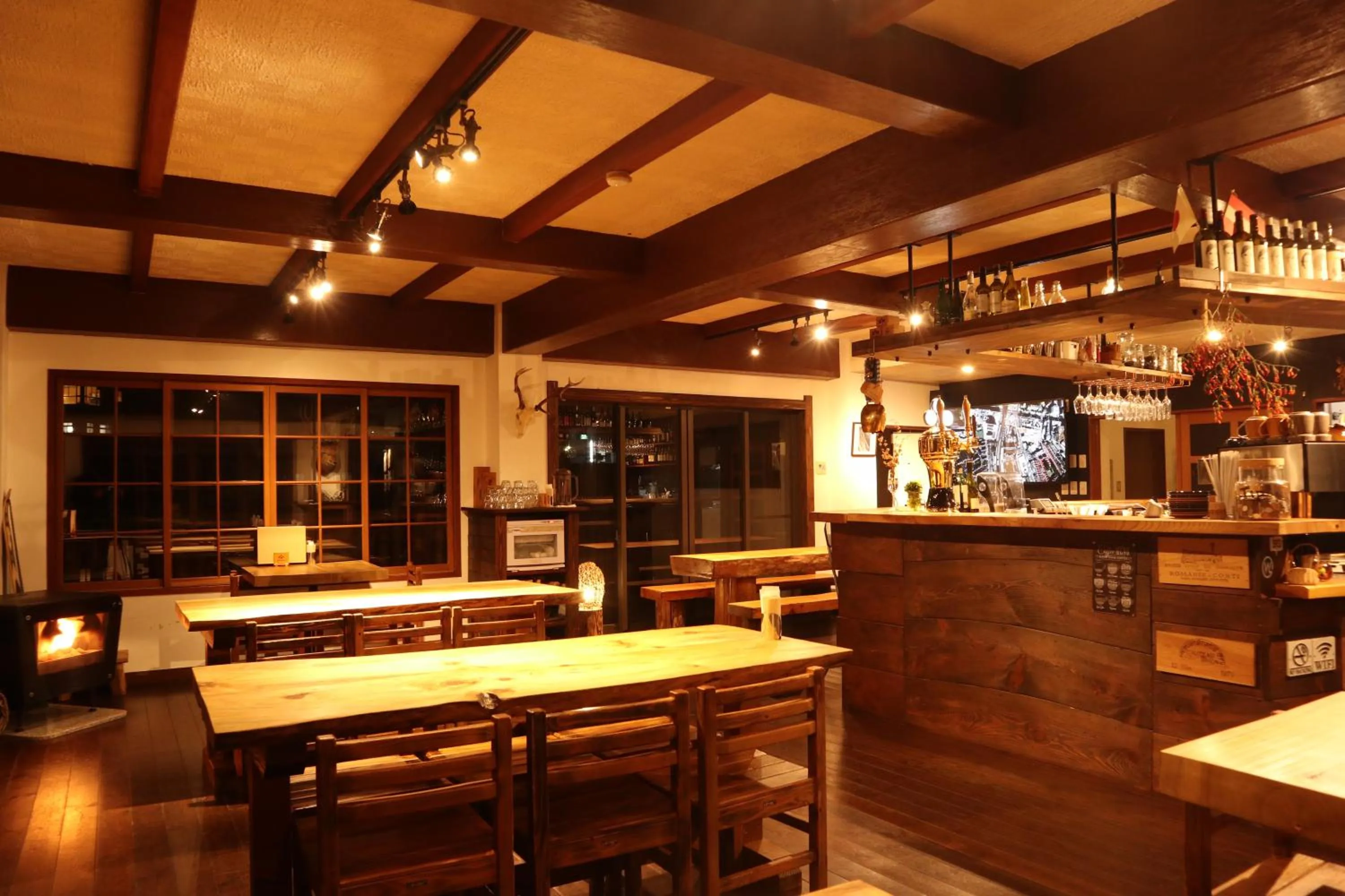 Restaurant/places to eat in Shirakaba