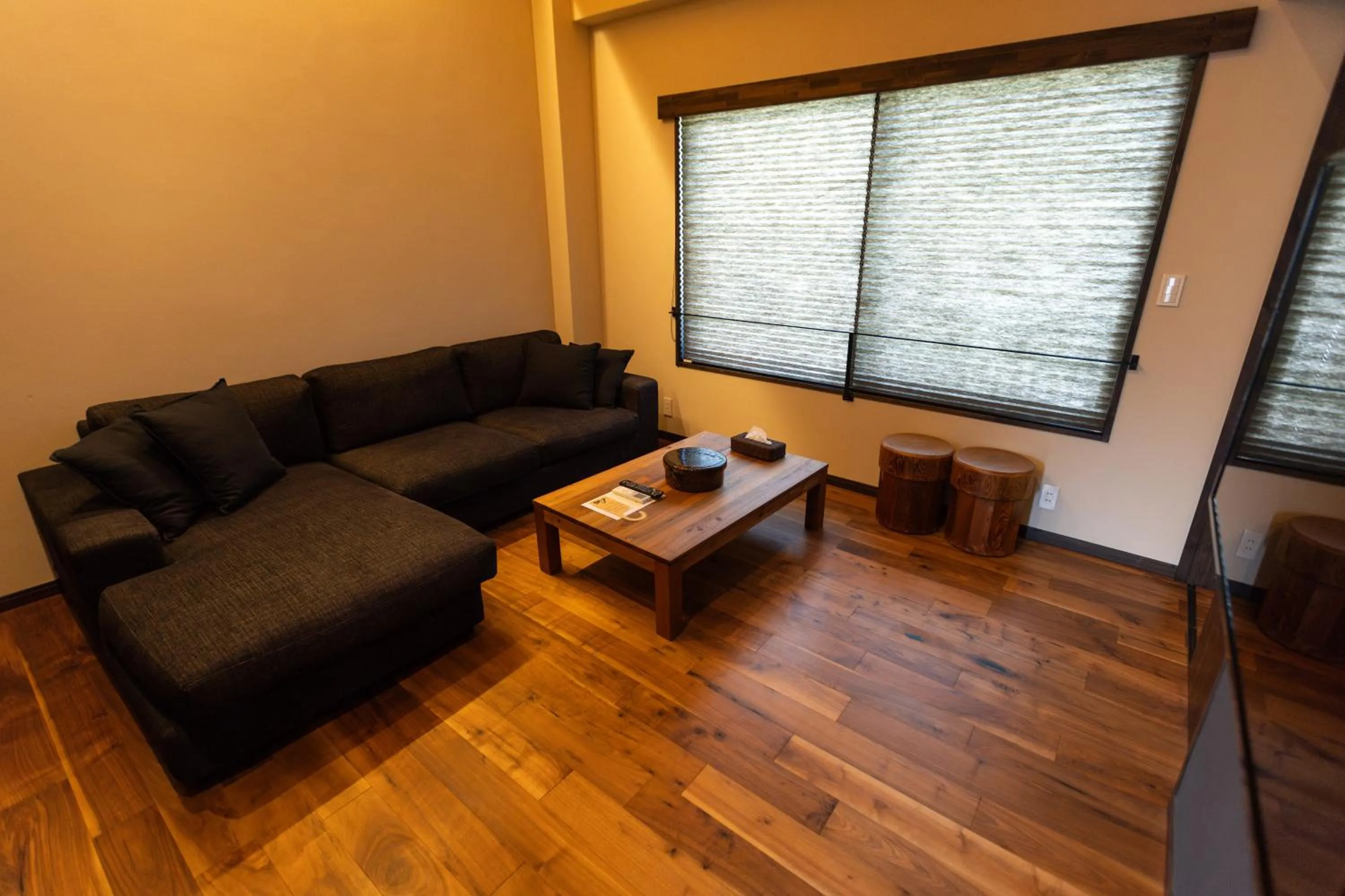 Photo of the whole room in Shirakaba