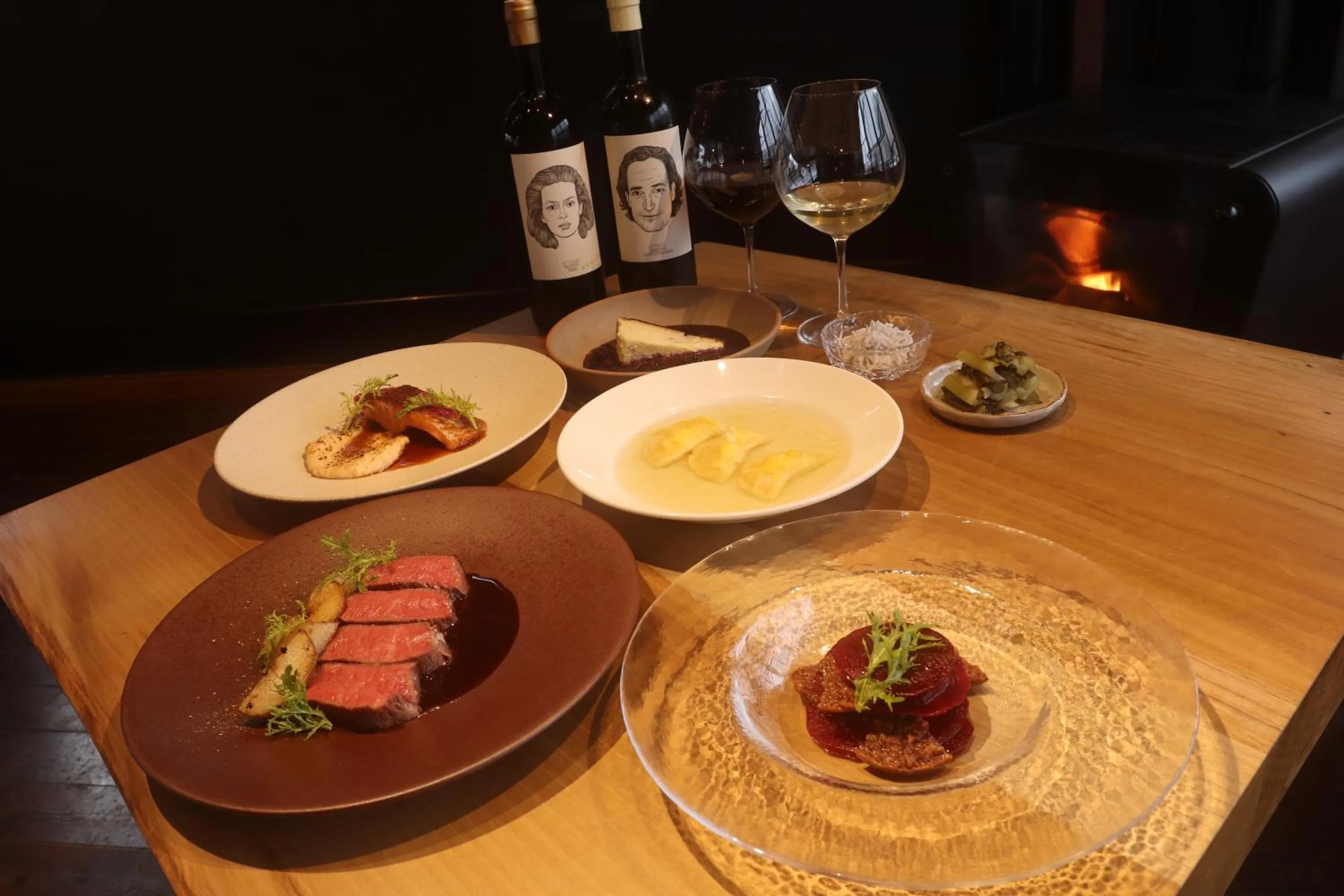 Restaurant/places to eat in Shirakaba