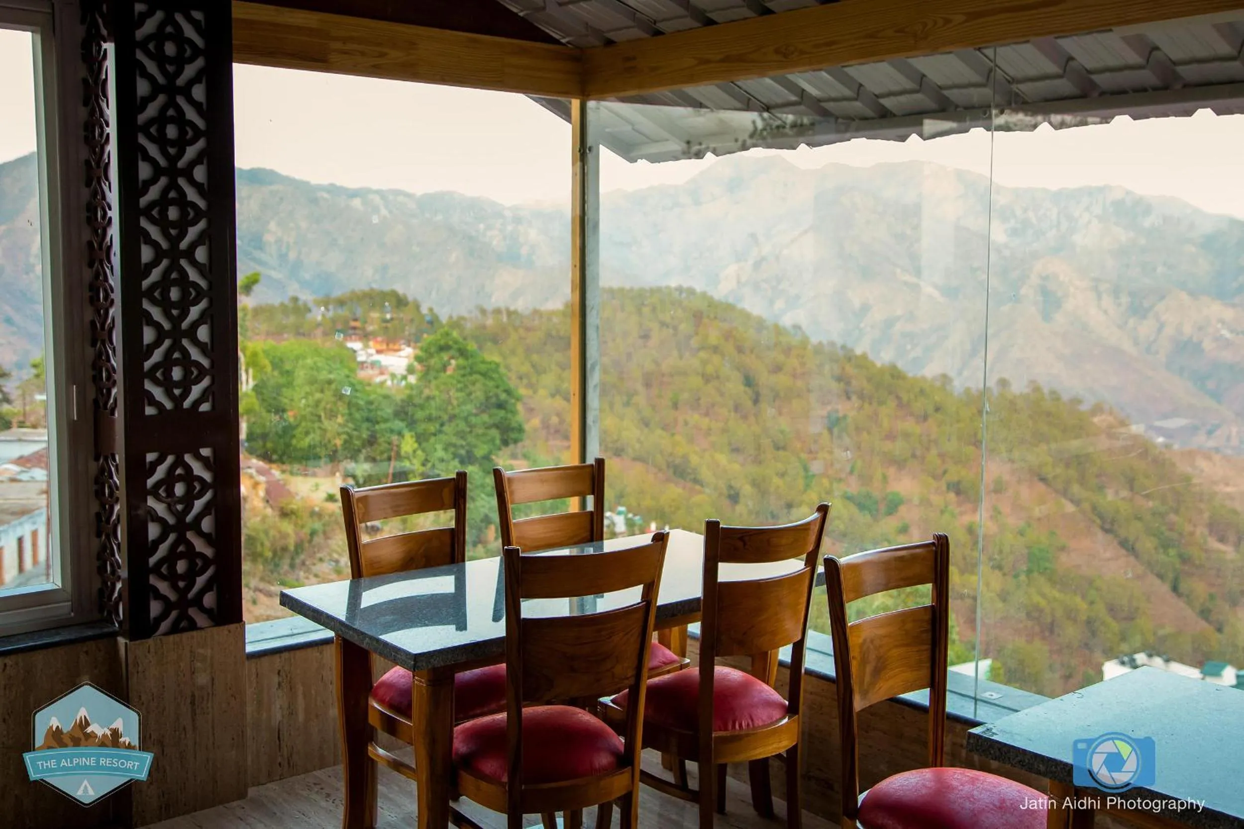 Restaurant/places to eat in Clarks Collection Lansdowne