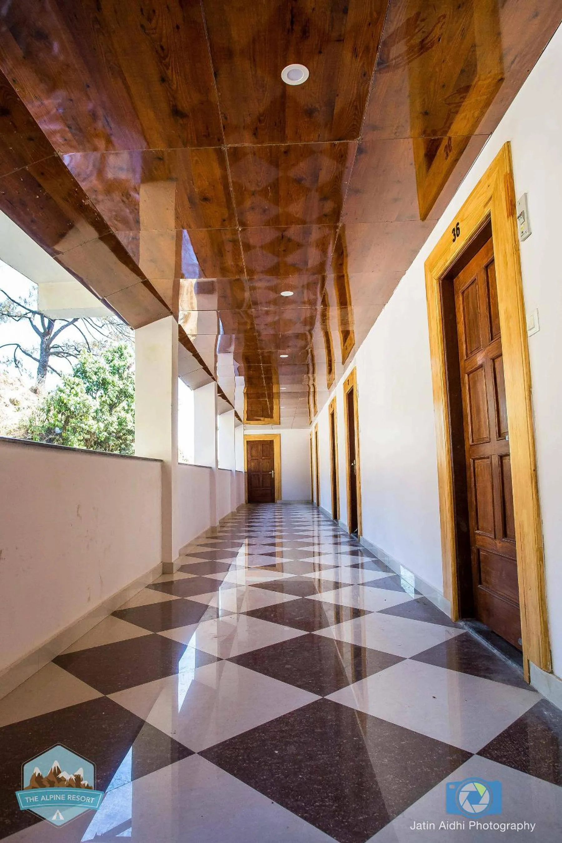 Facade/entrance in Clarks Collection Lansdowne