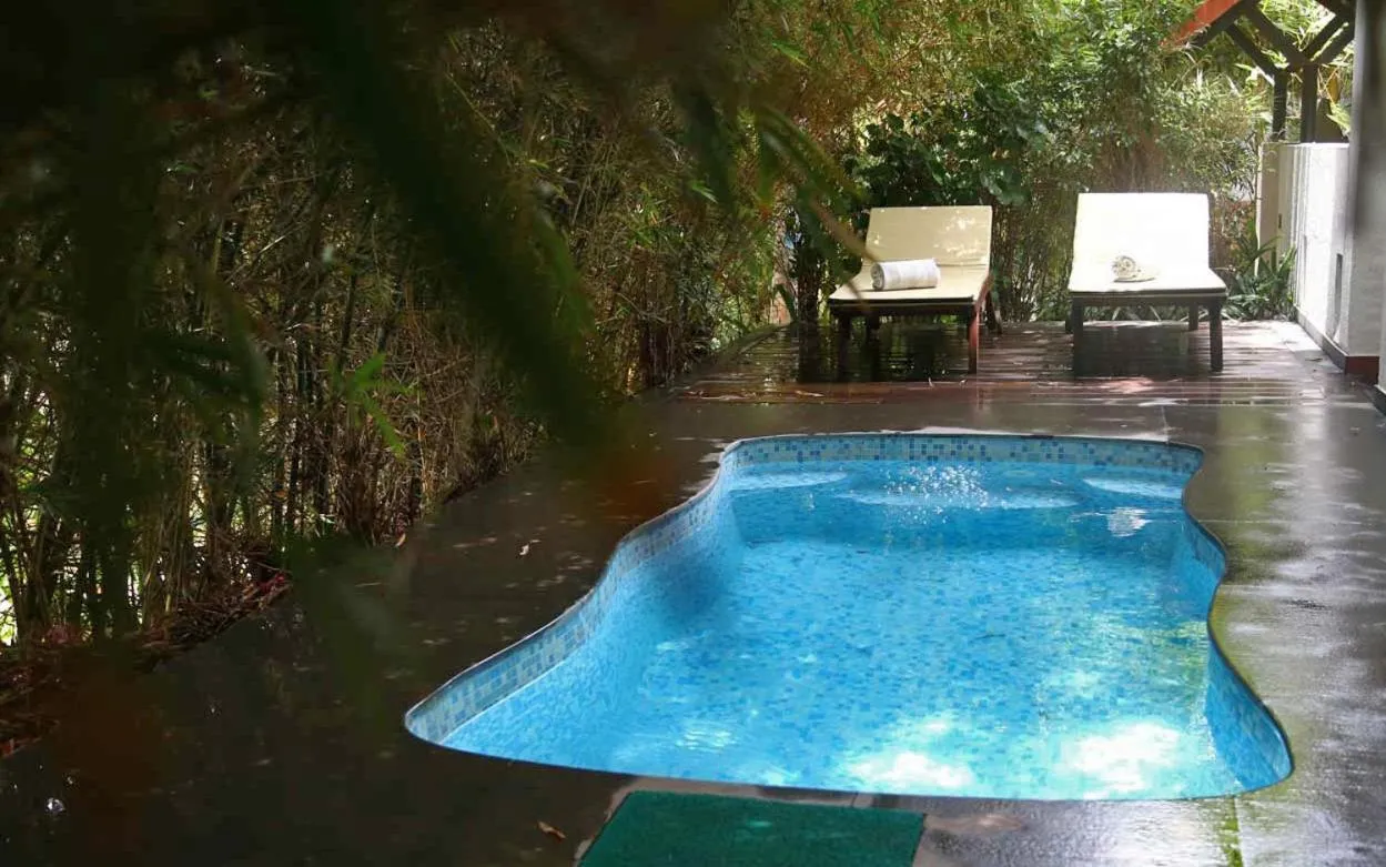 Swimming pool in Niraamaya Wellness Retreats, Surya Samudra, Kovalam