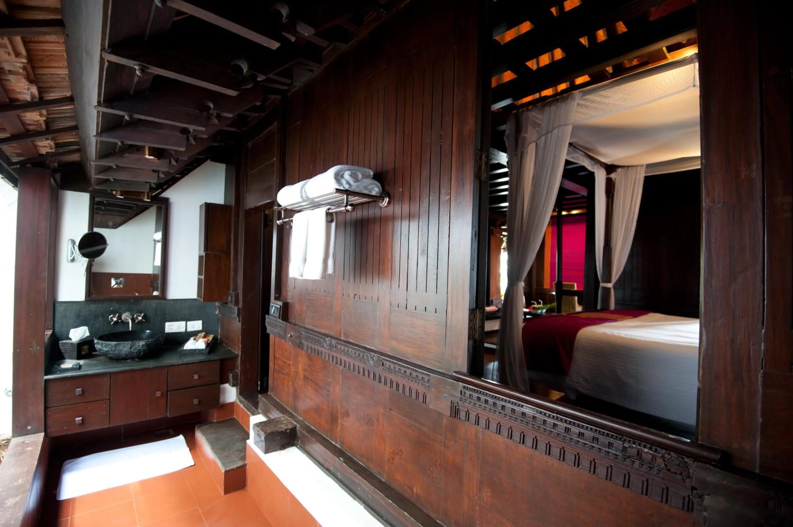 Bathroom, Bed in Niraamaya Wellness Retreats, Surya Samudra, Kovalam