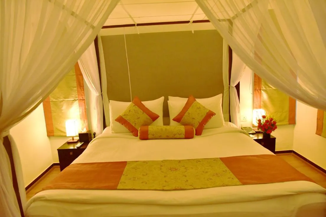 Bed in Niraamaya Wellness Retreats, Surya Samudra, Kovalam