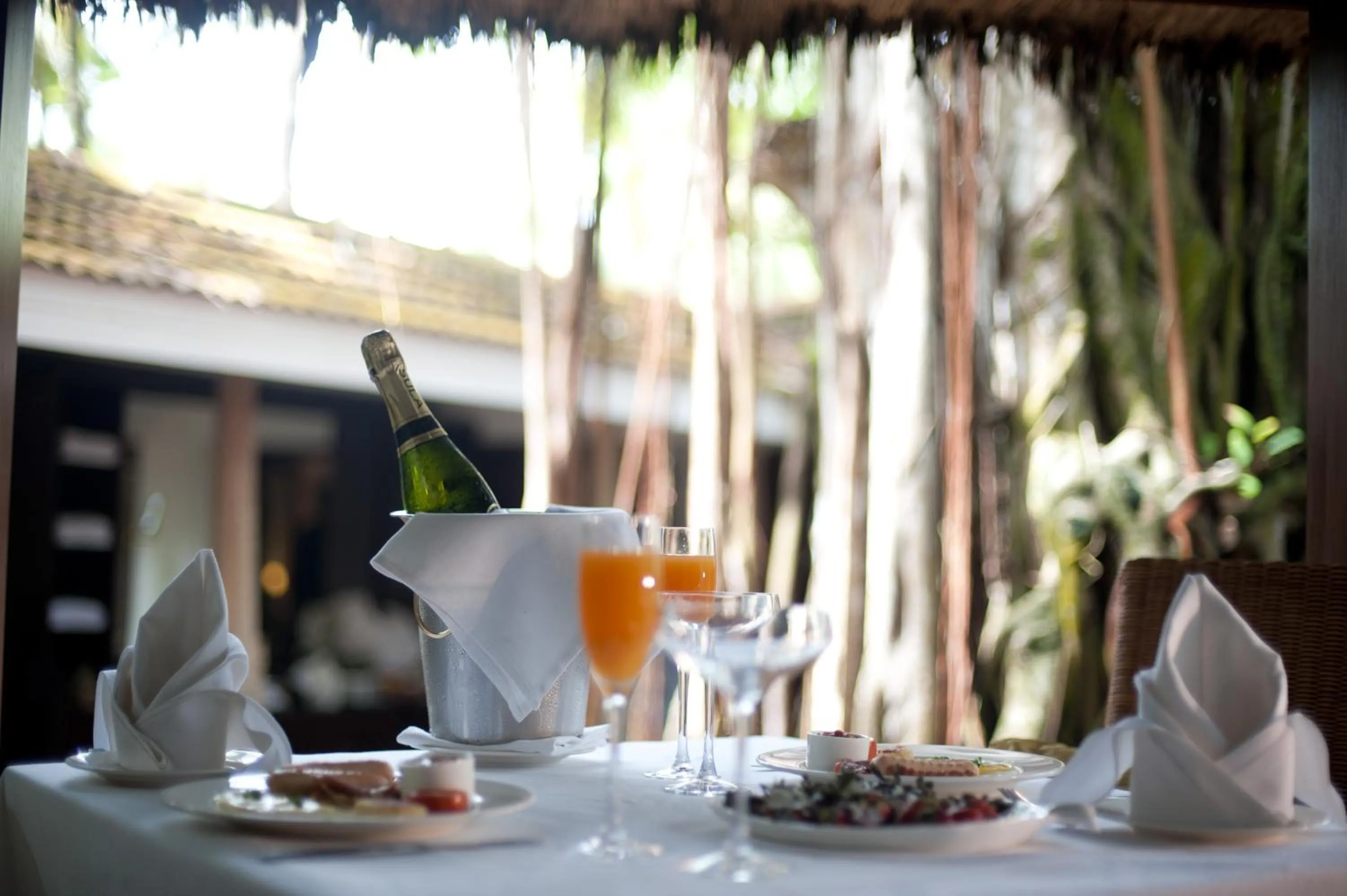 Restaurant/places to eat in Niraamaya Wellness Retreats, Surya Samudra, Kovalam