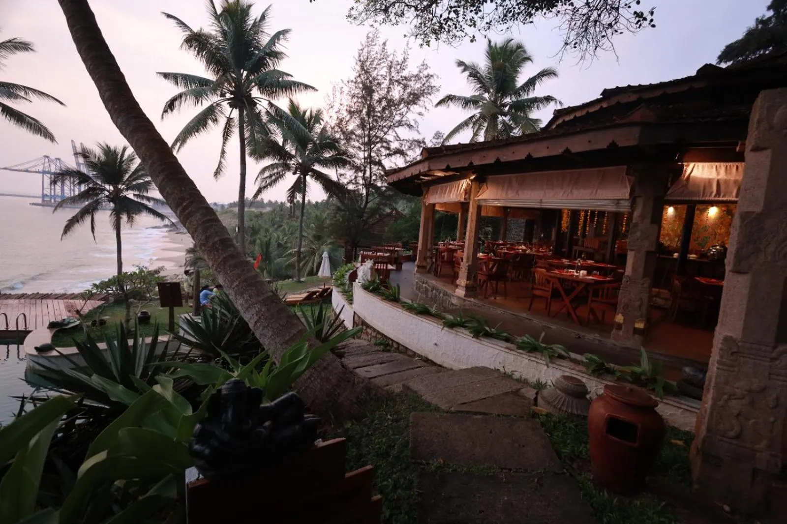 Restaurant/places to eat in Niraamaya Wellness Retreats, Surya Samudra, Kovalam