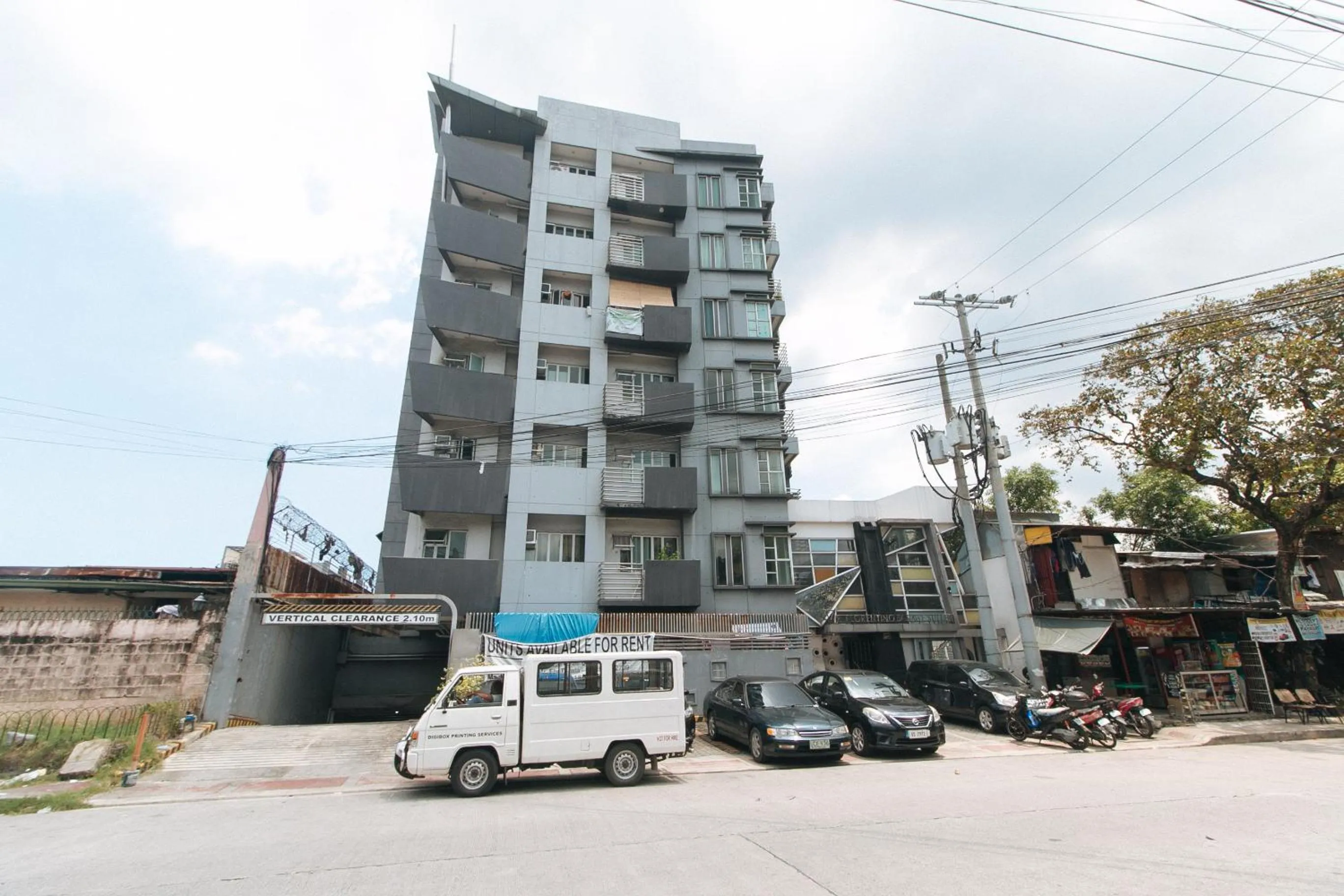 Property building in RedDoorz Plus at Banawe Quezon City