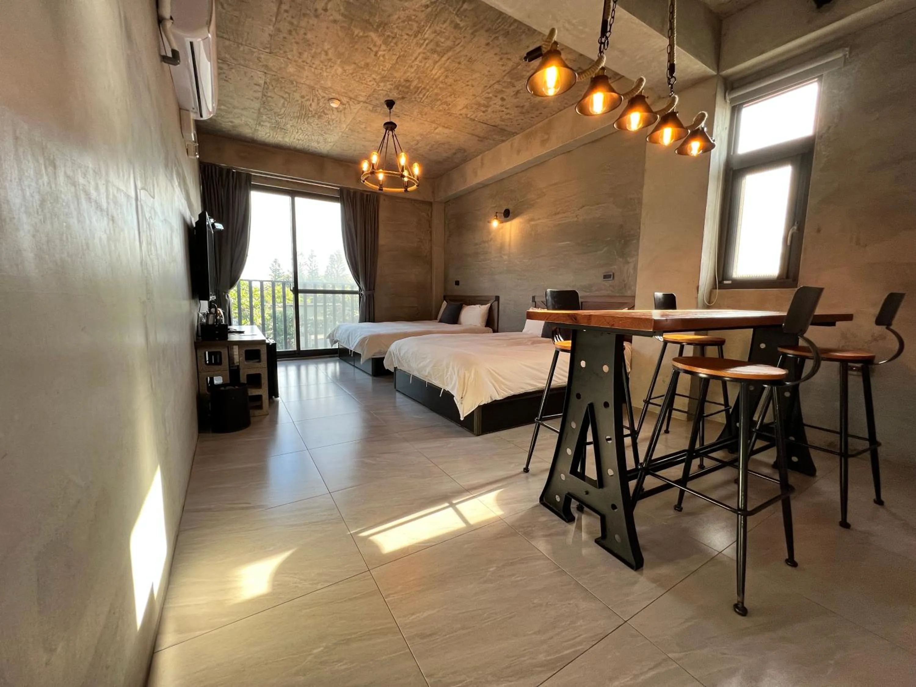 Photo of the whole room, Bed in Kenting Peninsula Inn